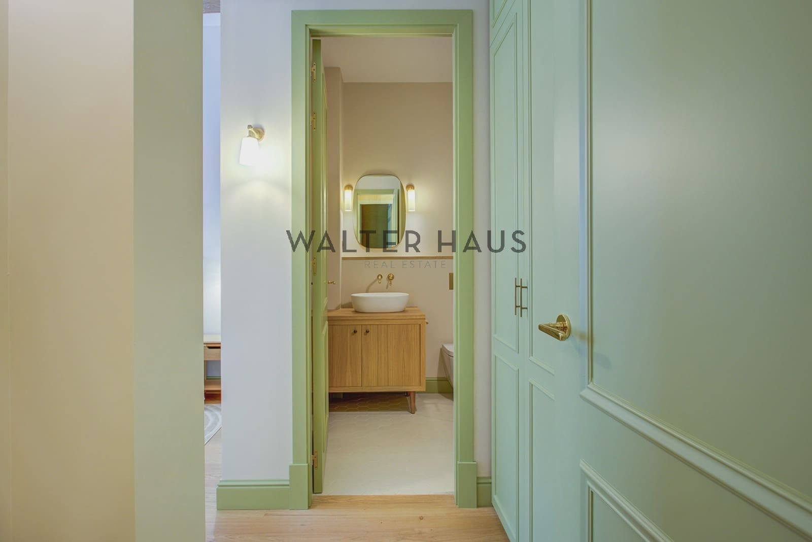 3 bedroom Flat for sale in Barcelona city - € 2,100,000 (Ref: 9731243)