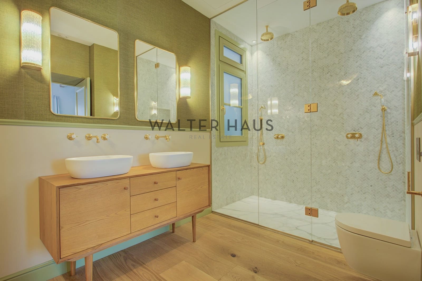 3 bedroom Flat for sale in Barcelona city - € 2,100,000 (Ref: 9731243)