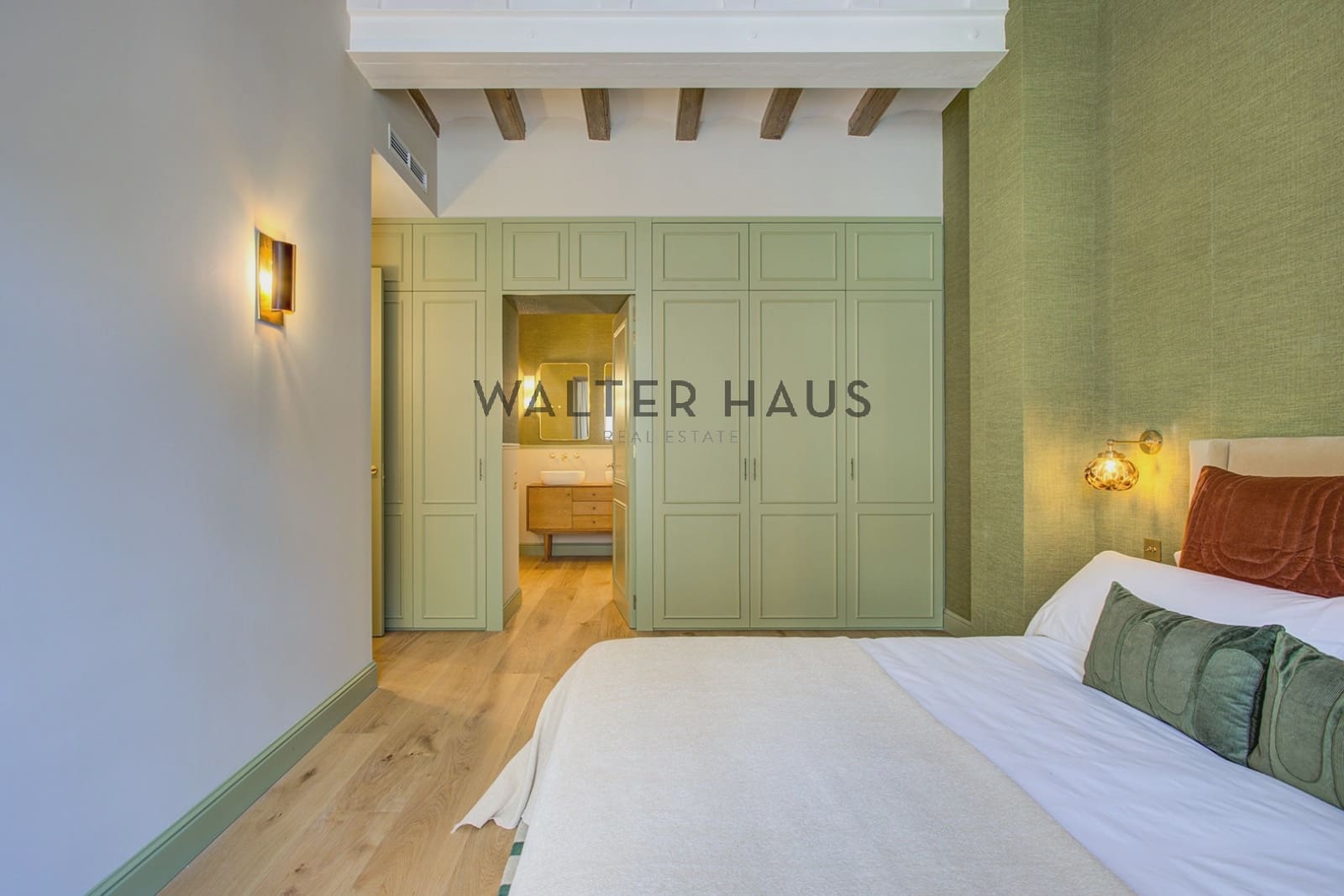 3 bedroom Flat for sale in Barcelona city - € 2,100,000 (Ref: 9731243)