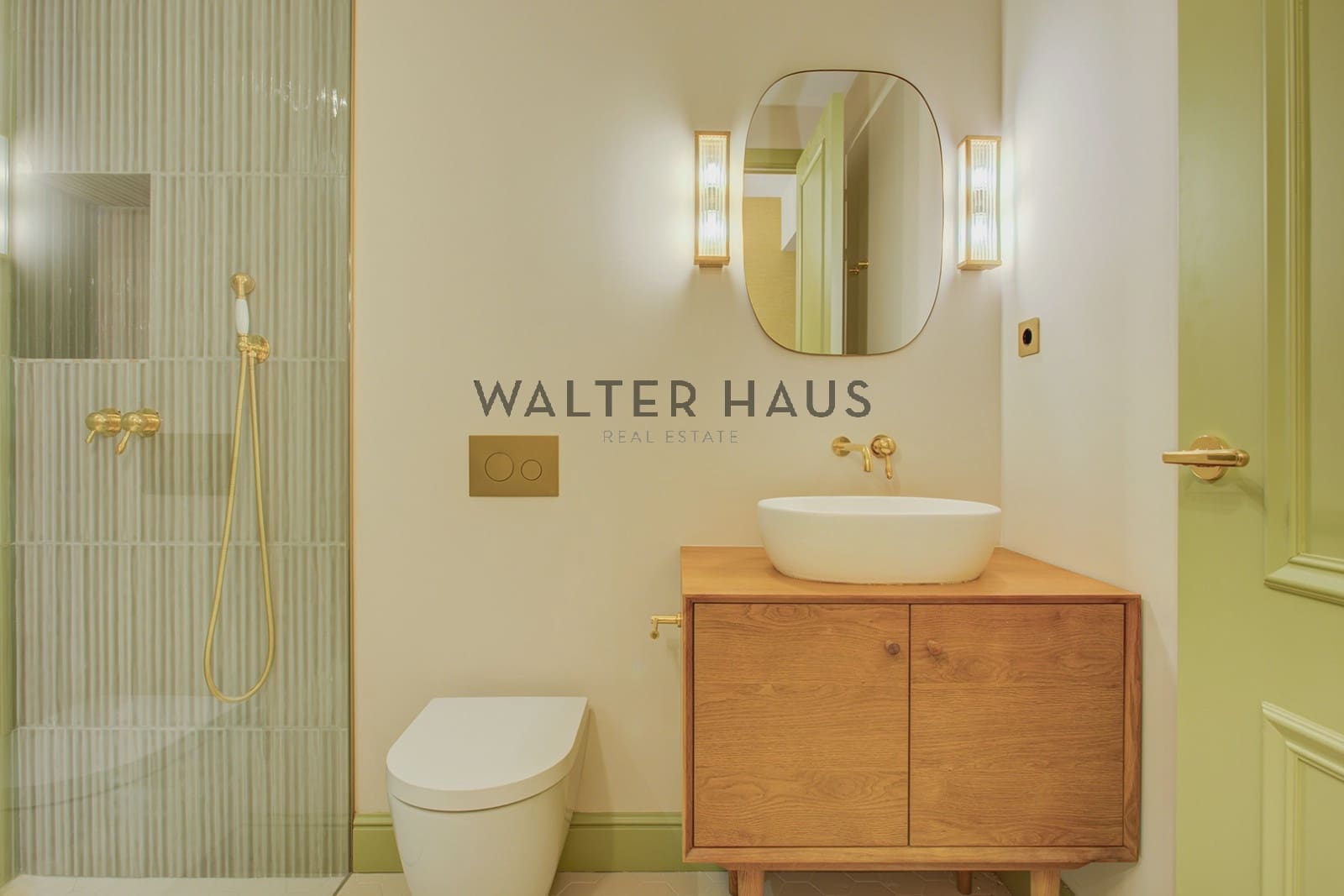 3 bedroom Flat for sale in Barcelona city - € 2,100,000 (Ref: 9731243)