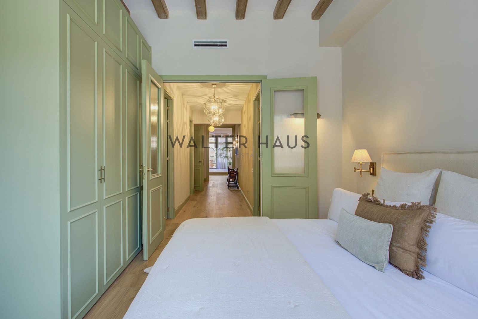 3 bedroom Flat for sale in Barcelona city - € 2,100,000 (Ref: 9731243)