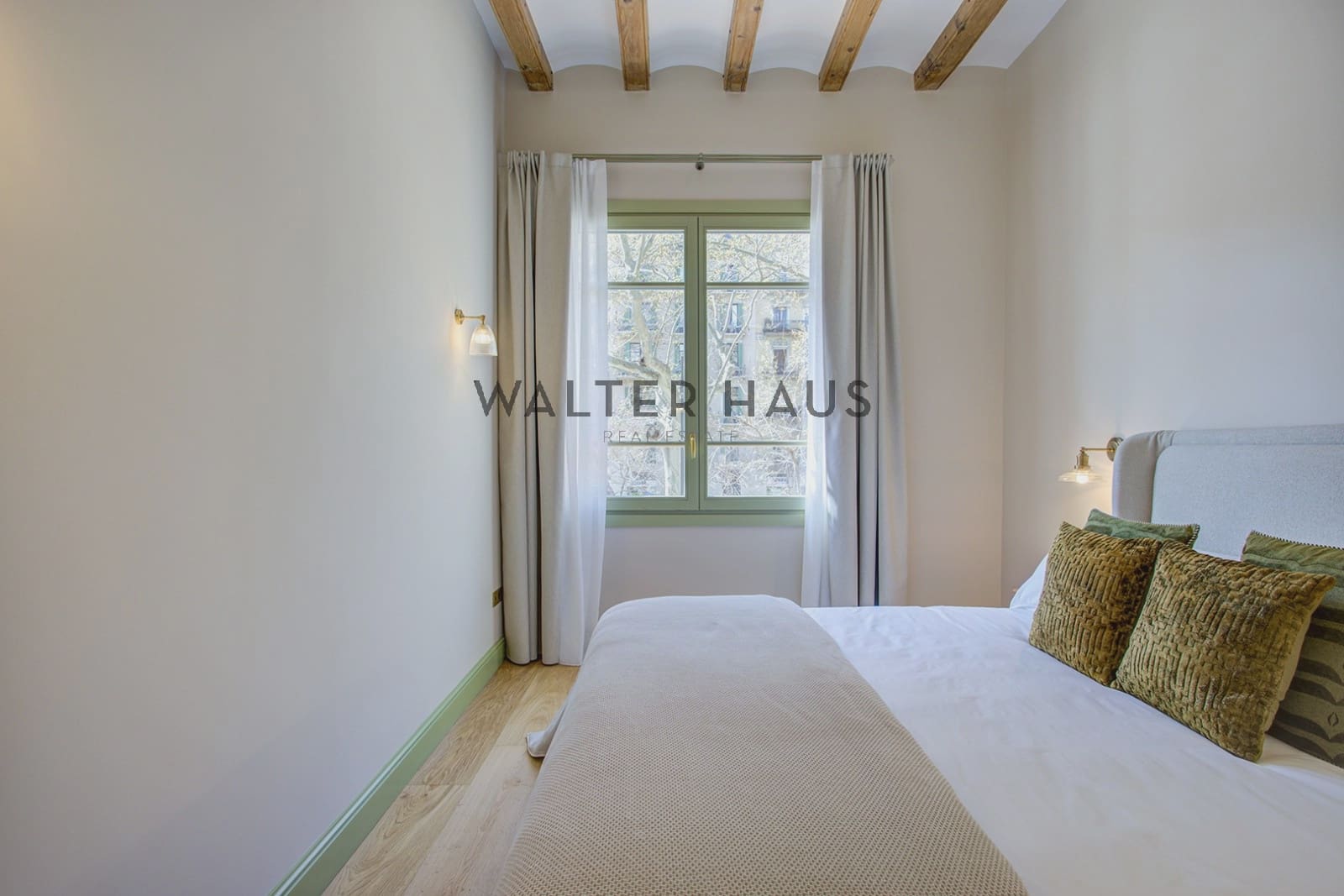 3 bedroom Flat for sale in Barcelona city - € 2,100,000 (Ref: 9731243)