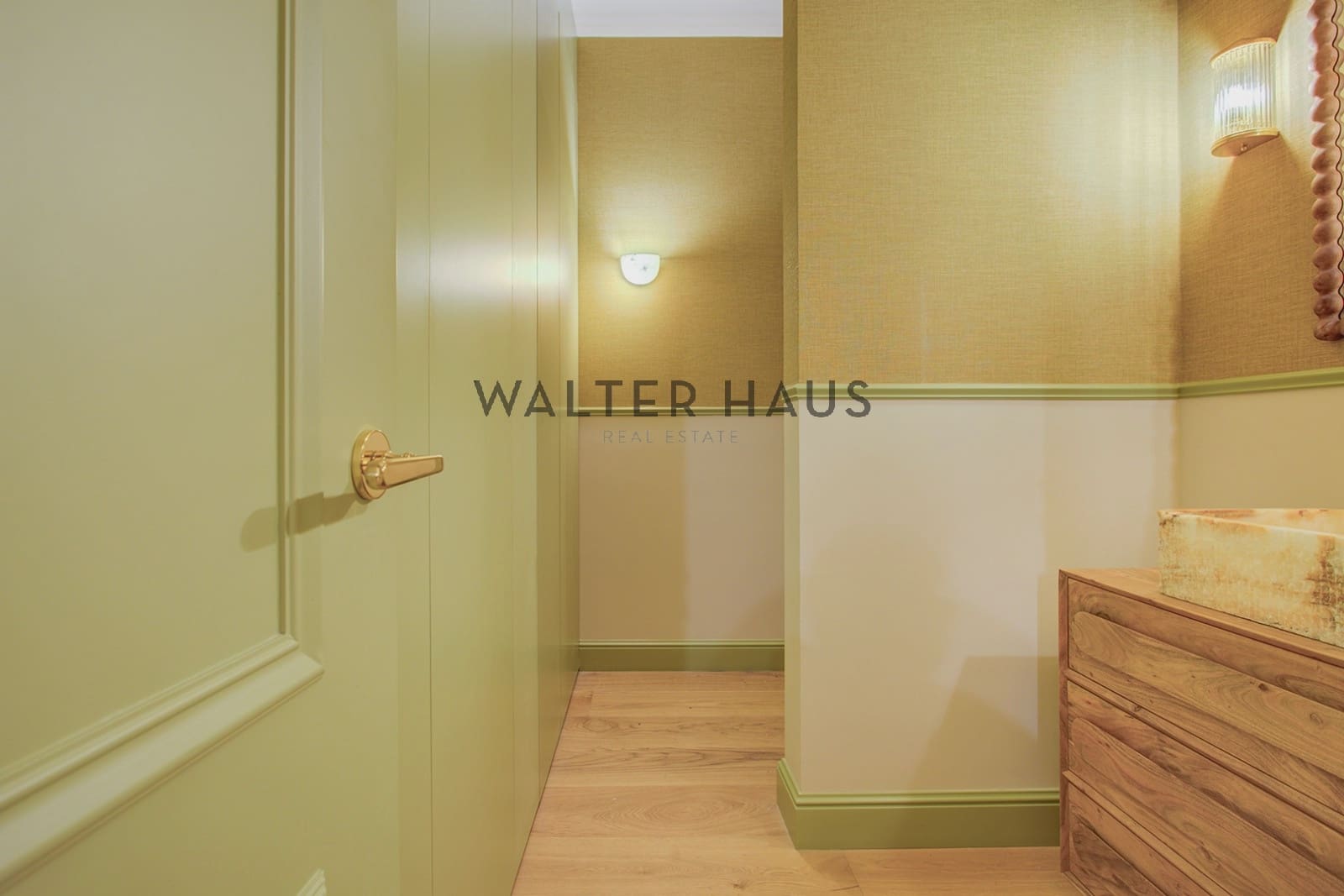 3 bedroom Flat for sale in Barcelona city - € 2,100,000 (Ref: 9731243)