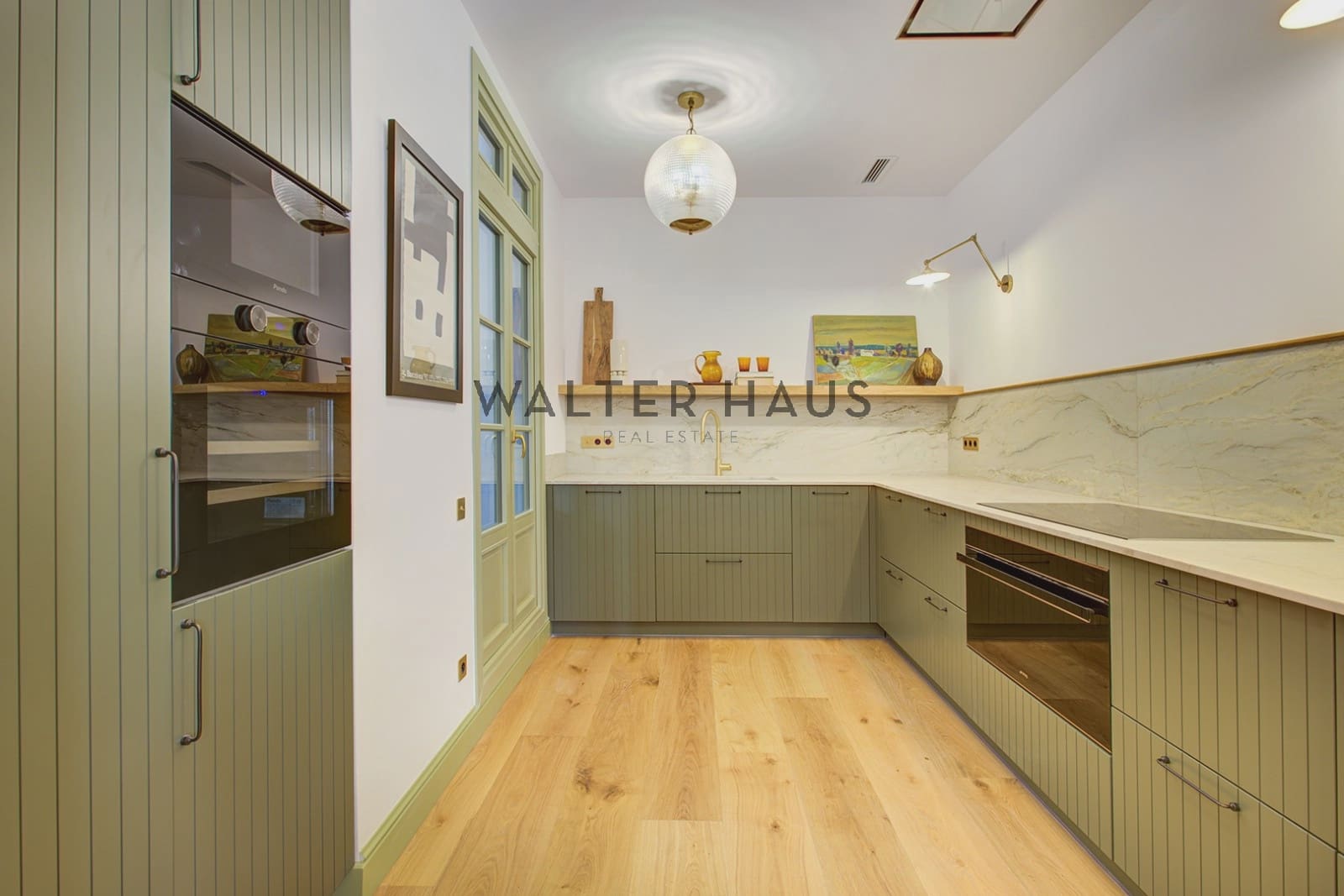 3 bedroom Flat for sale in Barcelona city - € 2,100,000 (Ref: 9731243)