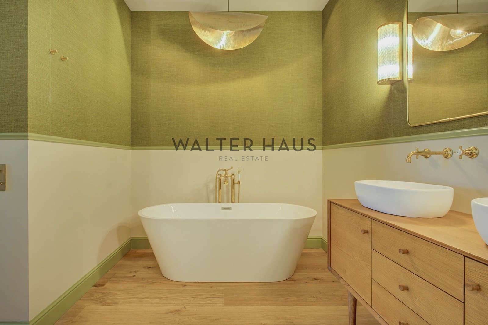 3 bedroom Flat for sale in Barcelona city - € 2,100,000 (Ref: 9731243)