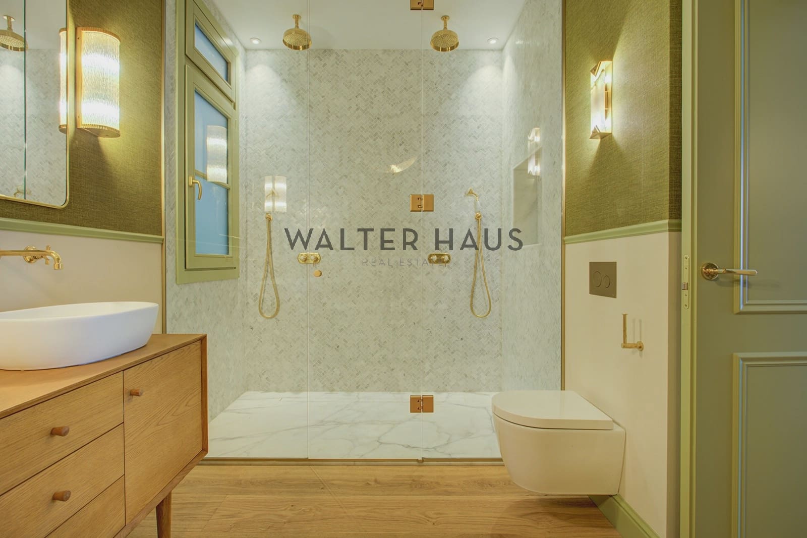 3 bedroom Flat for sale in Barcelona city - € 2,100,000 (Ref: 9731243)