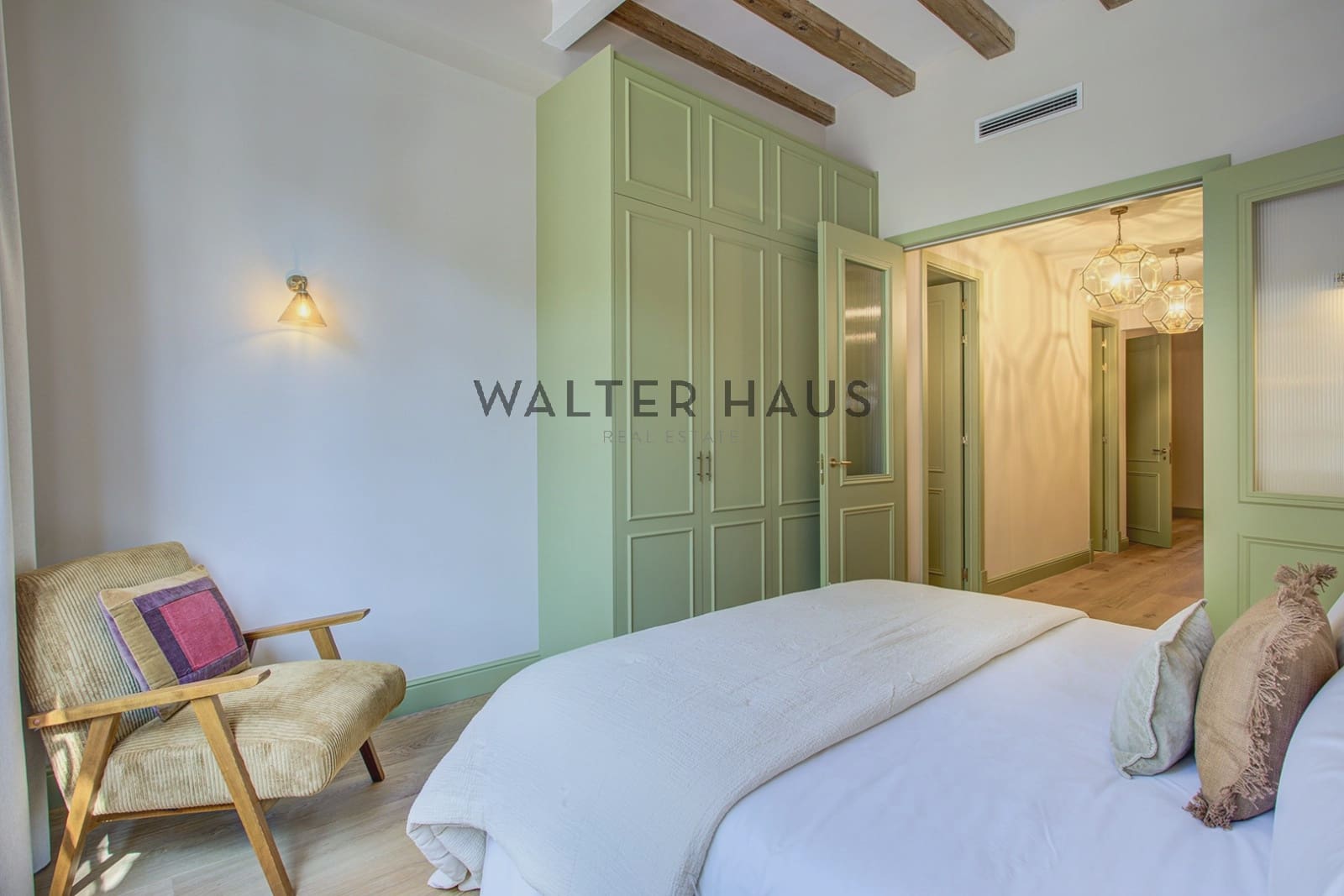 3 bedroom Flat for sale in Barcelona city - € 2,100,000 (Ref: 9731243)