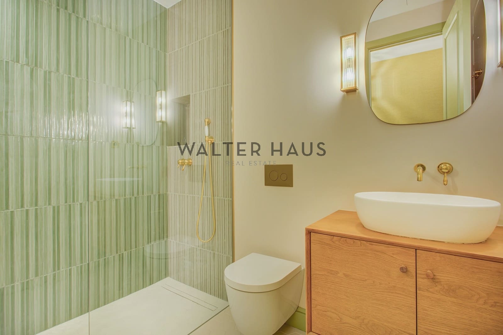 3 bedroom Flat for sale in Barcelona city - € 2,100,000 (Ref: 9731243)