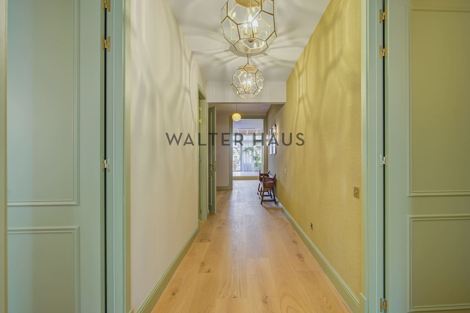 3 bedroom Flat for sale in Barcelona city - € 2,100,000 (Ref: 9731243)