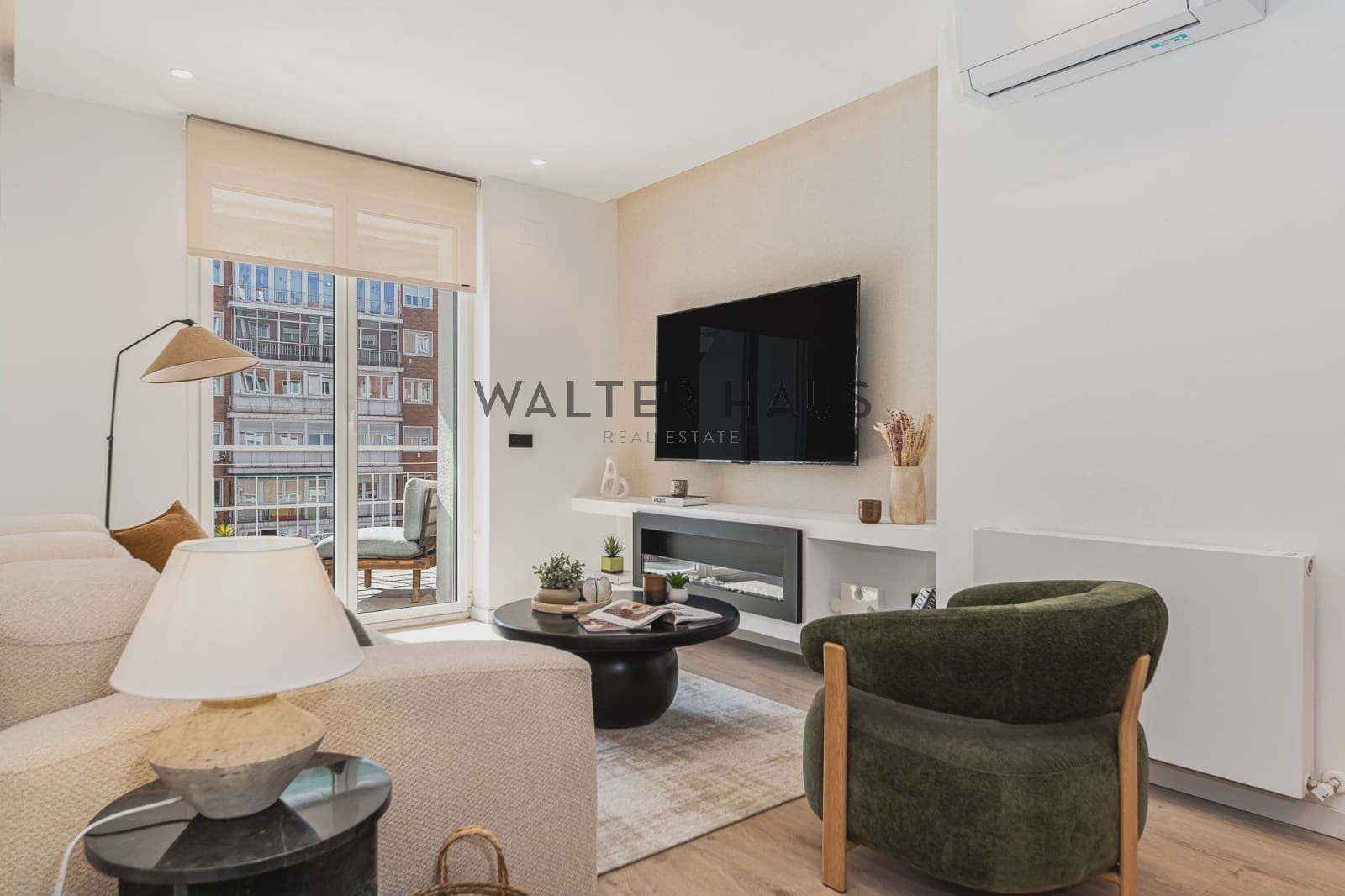 3 bedroom Flat for sale in Madrid city - € 890,000 (Ref: 9733623)