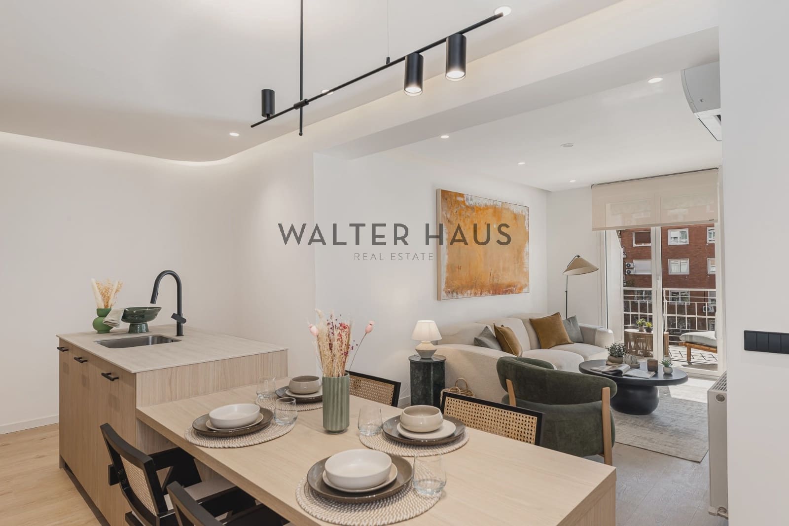 3 bedroom Flat for sale in Madrid city - € 890,000 (Ref: 9733623)