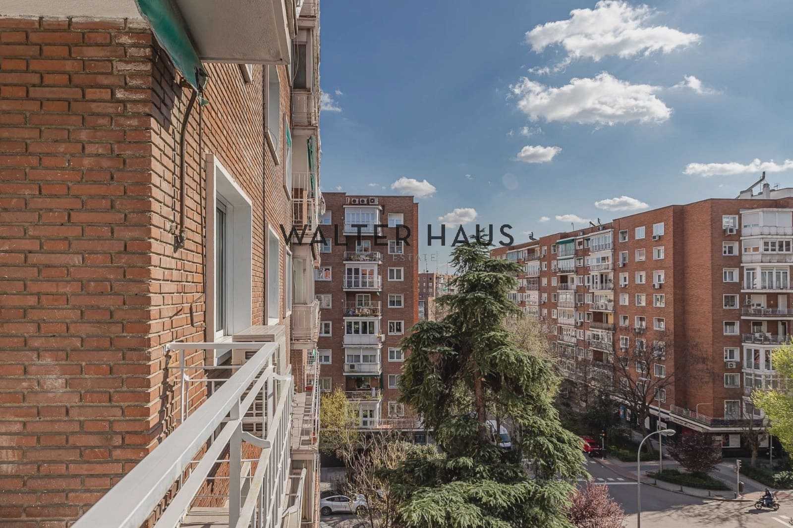 3 bedroom Flat for sale in Madrid city - € 890,000 (Ref: 9733623)