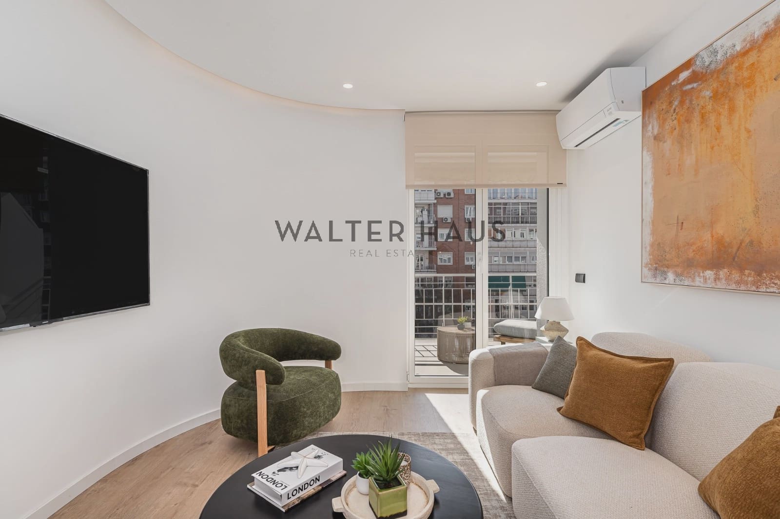 3 bedroom Flat for sale in Madrid city - € 890,000 (Ref: 9733774)