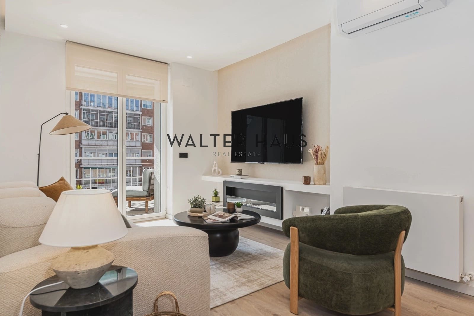 3 bedroom Flat for sale in Madrid city - € 890,000 (Ref: 9733774)