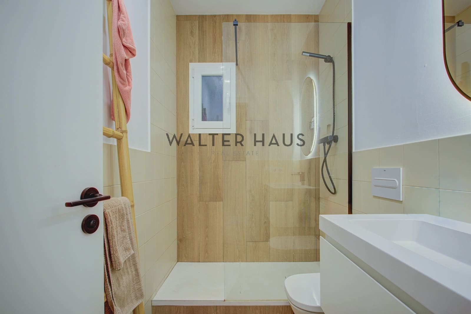 3 soveværelse Lejlighed til salg i Barcelona by - € 750.000 (Ref: 9750925)