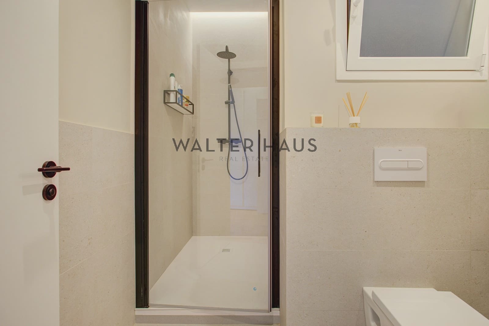 3 soveværelse Lejlighed til salg i Barcelona by - € 750.000 (Ref: 9750925)