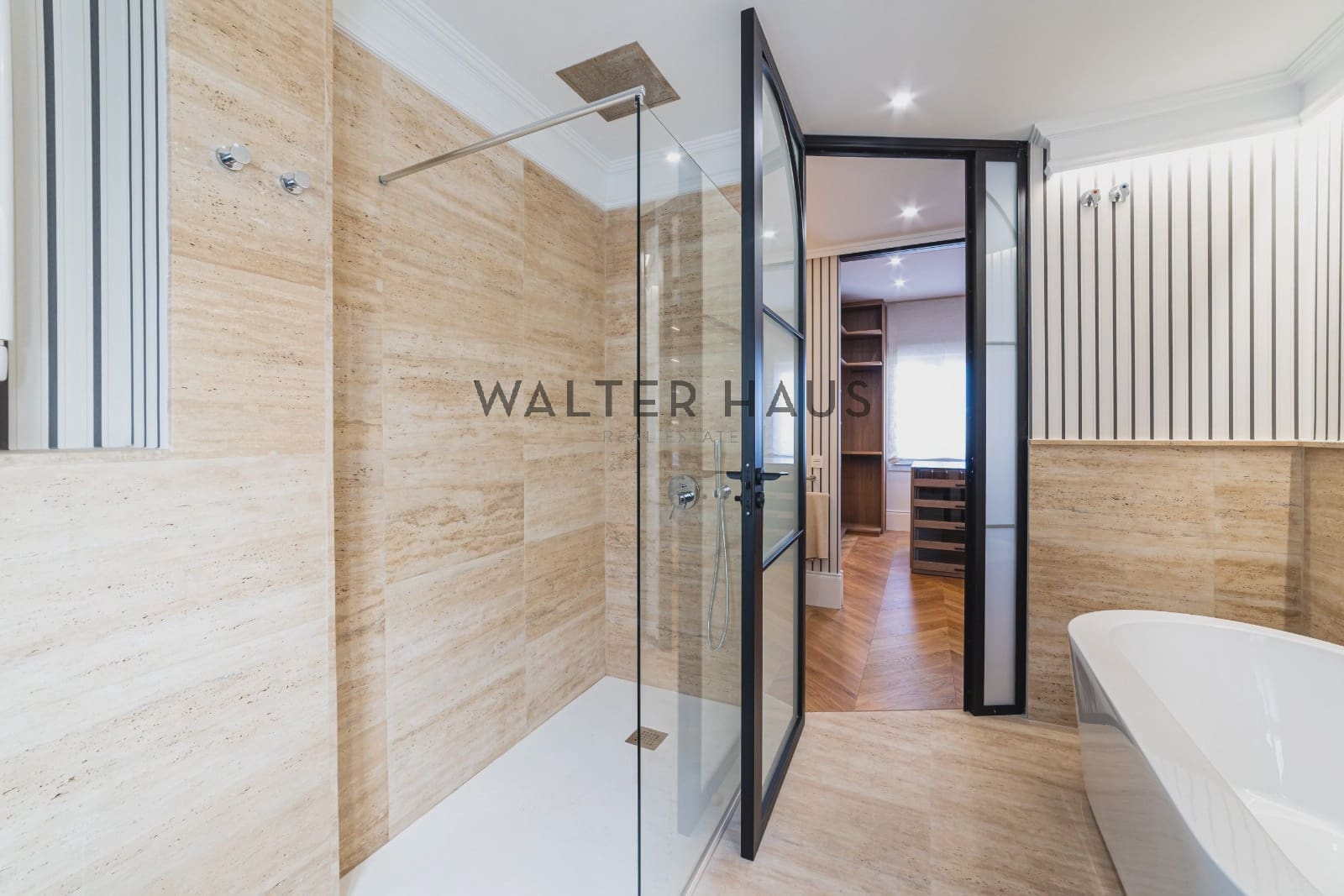 3 bedroom Flat for sale in Madrid city - € 4,500,000 (Ref: 9756731)