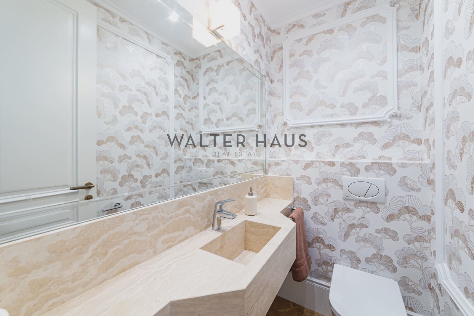 3 bedroom Flat for sale in Madrid city - € 4,500,000 (Ref: 9756731)