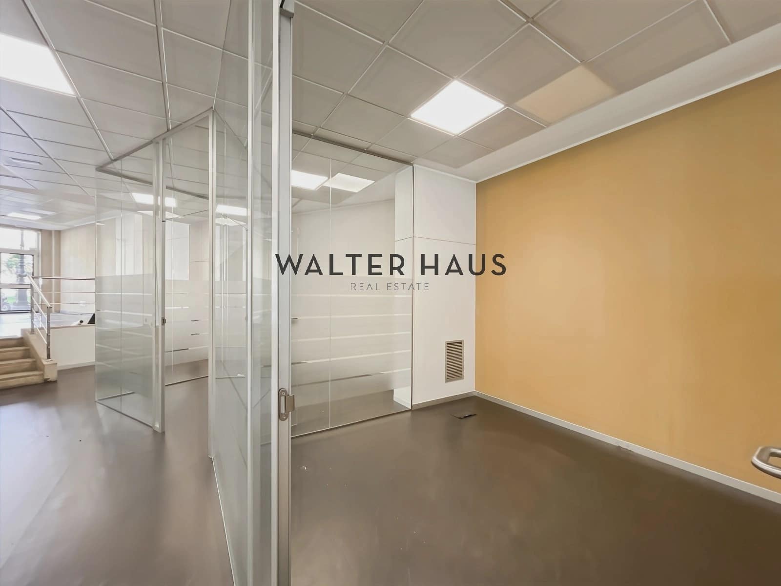 Commercial for sale in Barcelona city - € 1,650,000 (Ref: 9760105)