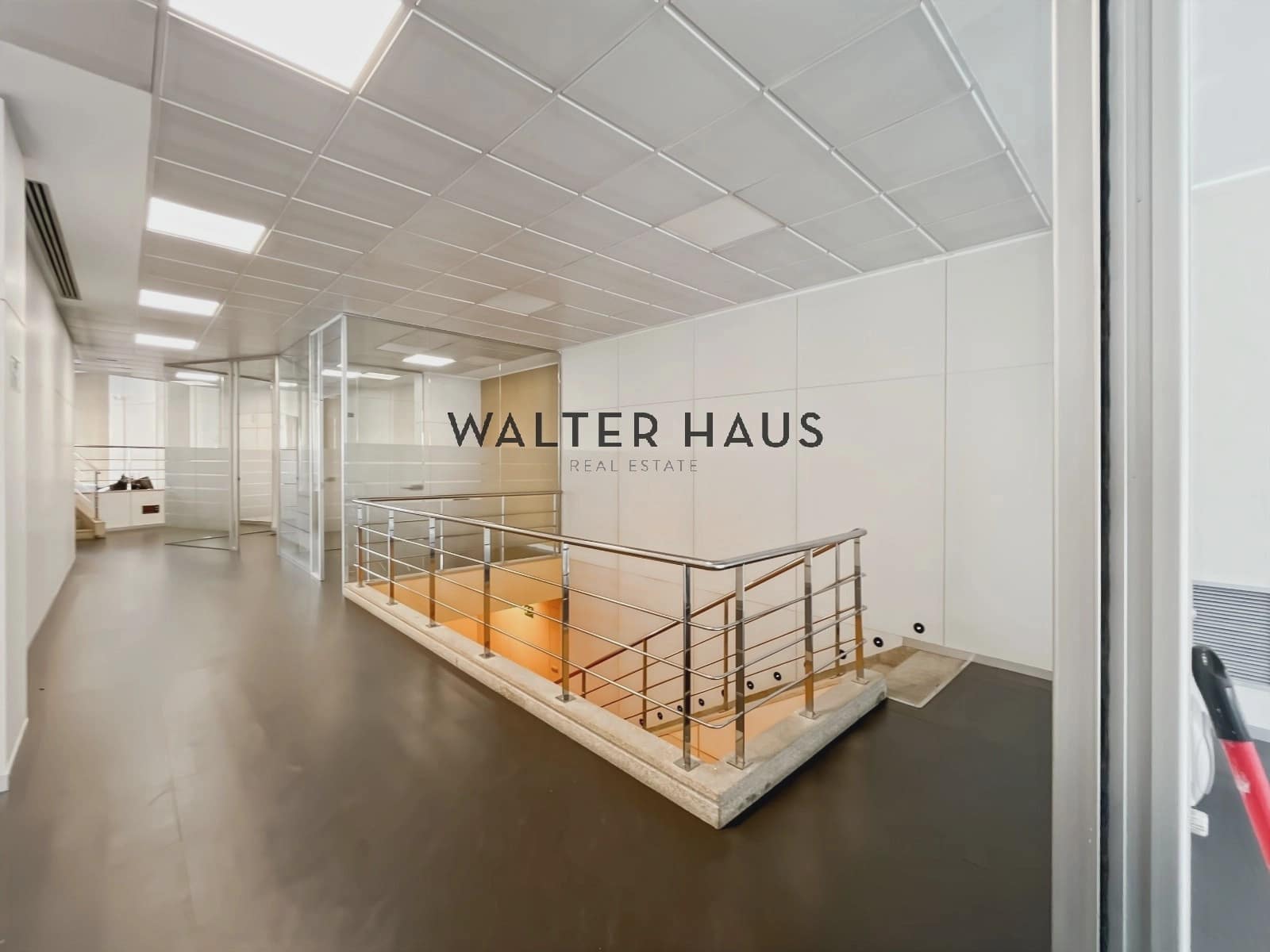 Commercial for sale in Barcelona city - € 1,650,000 (Ref: 9760105)