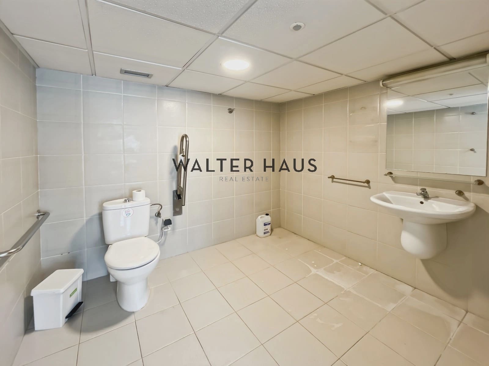 Commercial for sale in Barcelona city - € 1,650,000 (Ref: 9760105)