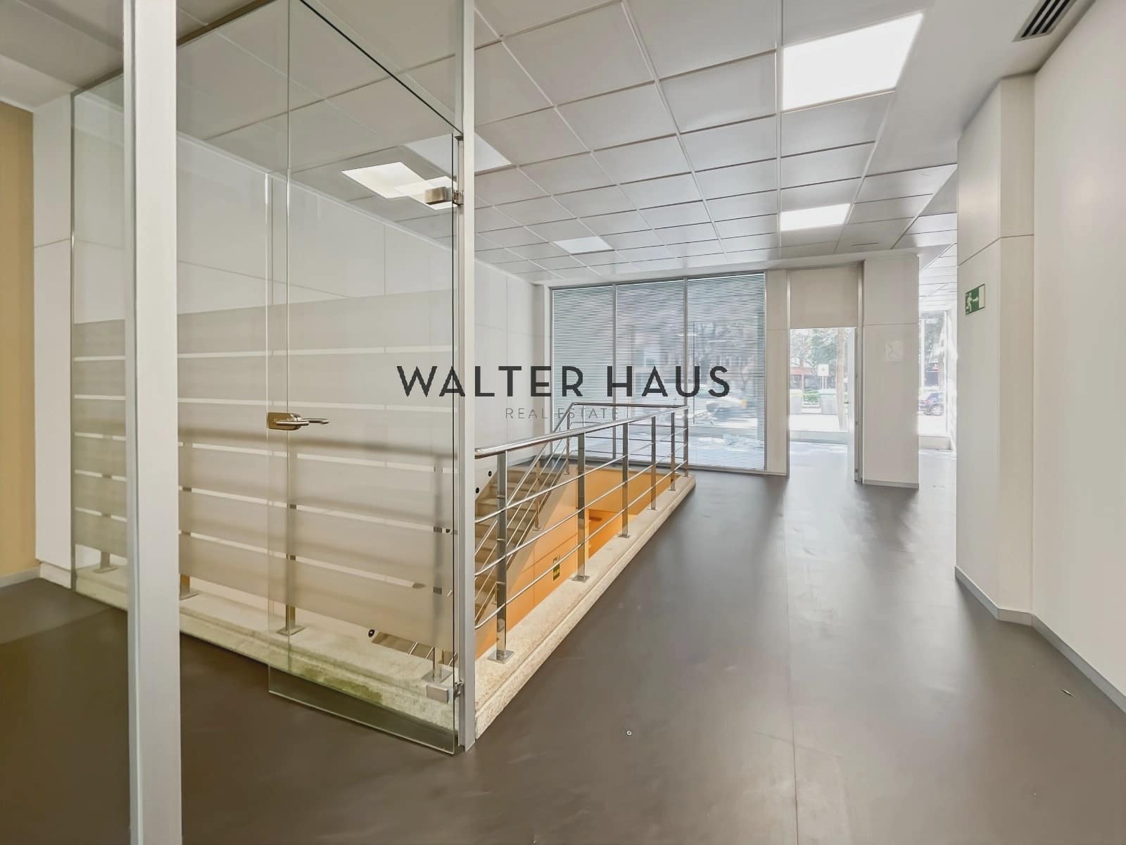 Commercial for sale in Barcelona city - € 1,650,000 (Ref: 9760105)