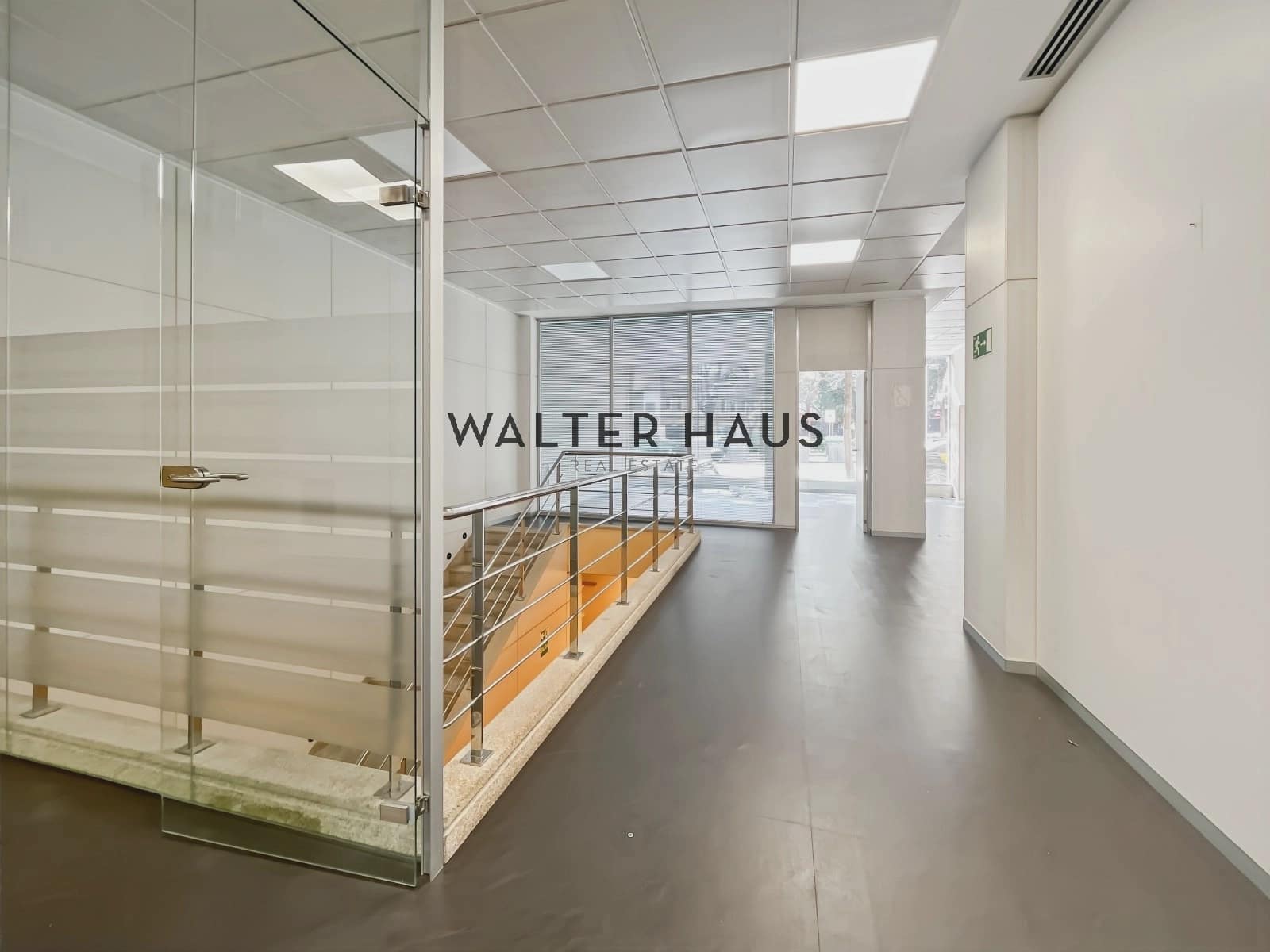 Commercial for sale in Barcelona city - € 1,650,000 (Ref: 9760105)