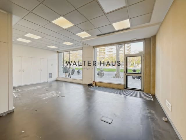 Commercieel te koop in Les Corts, Barcelona stad - € 1.650.000 (Ref: 9760105)