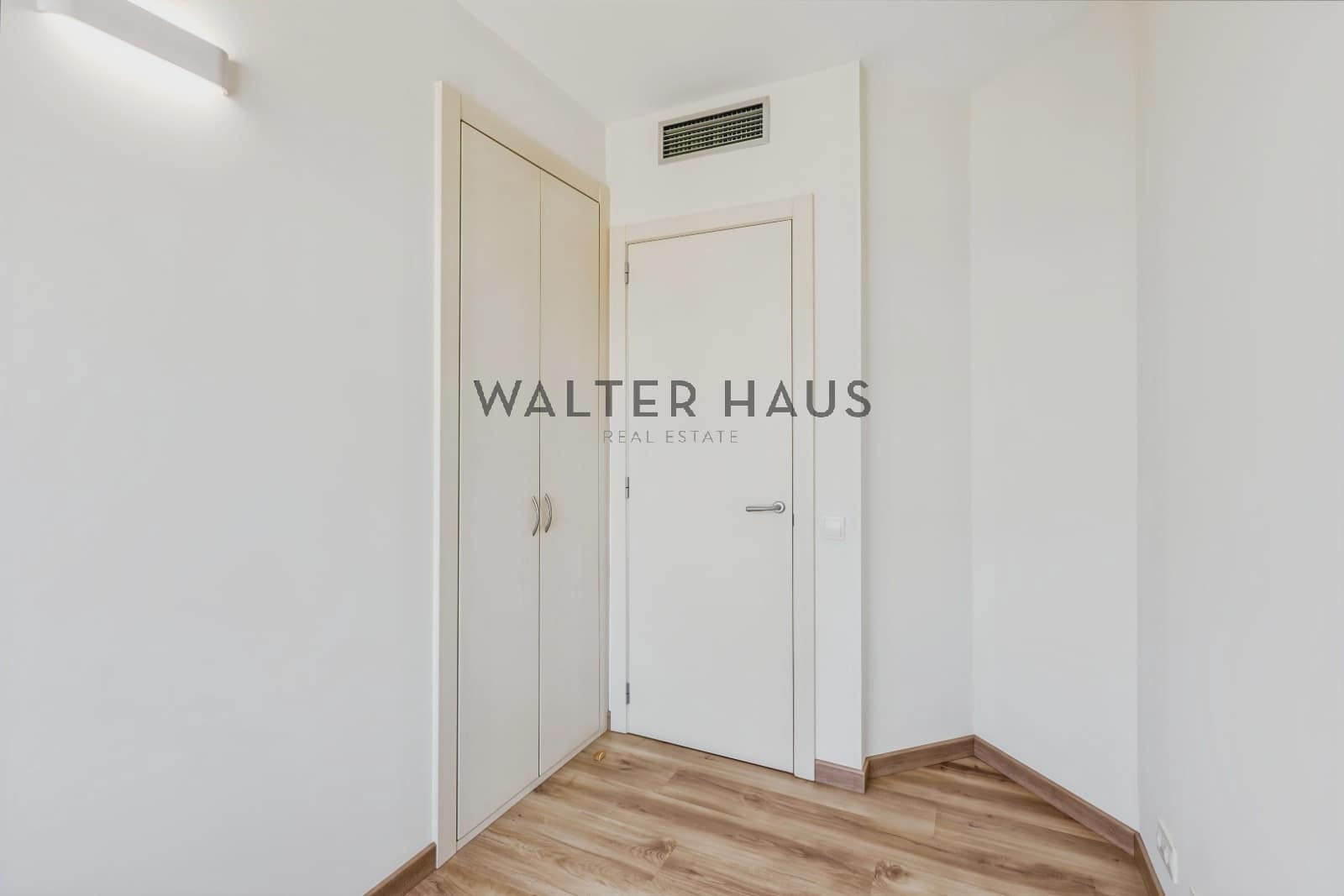 3 slaapkamer Flat te koop in Barcelona stad - € 1.370.000 (Ref: 9761402)