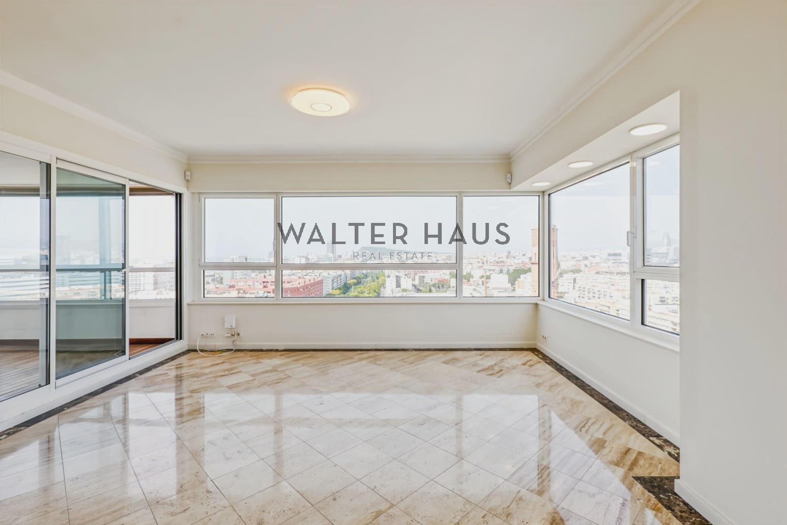 3 slaapkamer Flat te koop in Barcelona stad - € 1.370.000 (Ref: 9761402)