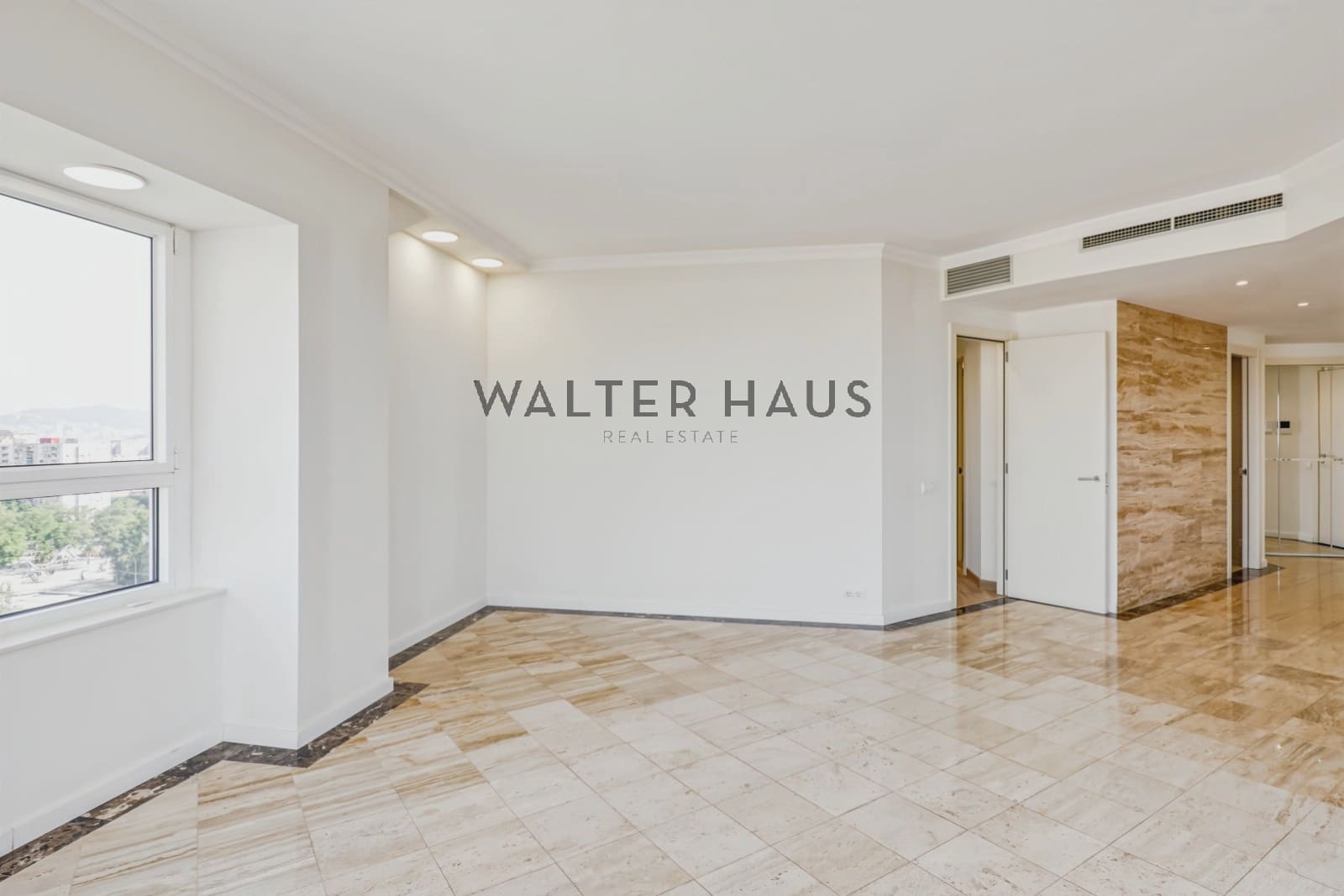 3 slaapkamer Flat te koop in Barcelona stad - € 1.370.000 (Ref: 9761402)