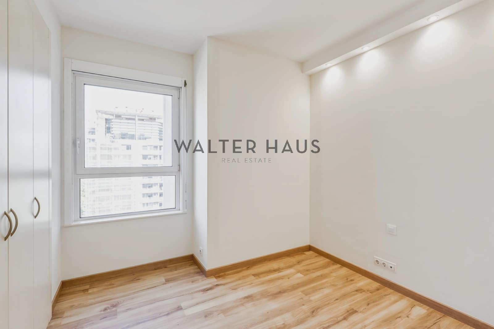 3 slaapkamer Flat te koop in Barcelona stad - € 1.370.000 (Ref: 9761402)