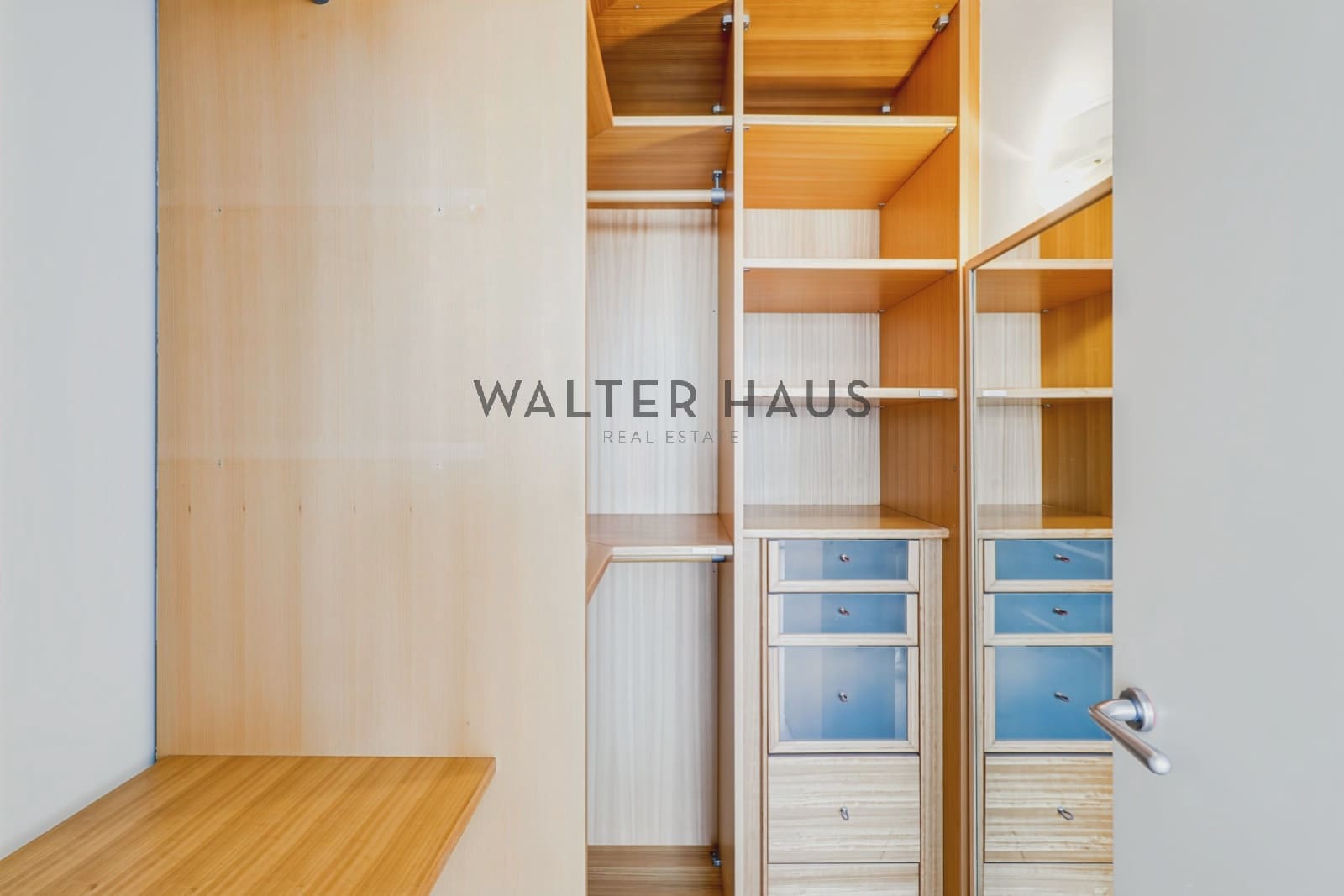 3 slaapkamer Flat te koop in Barcelona stad - € 1.370.000 (Ref: 9761402)