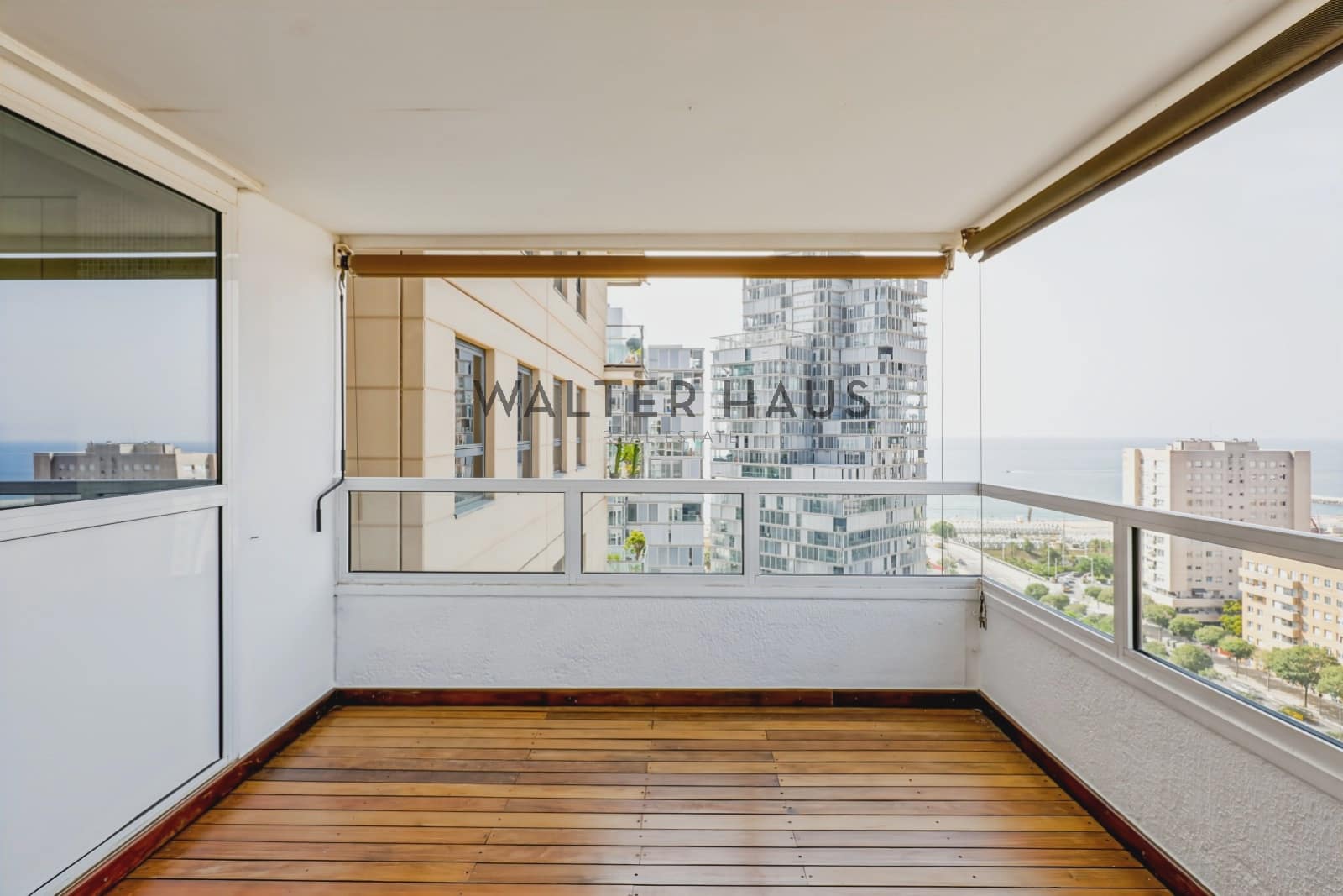 3 slaapkamer Flat te koop in Barcelona stad - € 1.370.000 (Ref: 9761402)