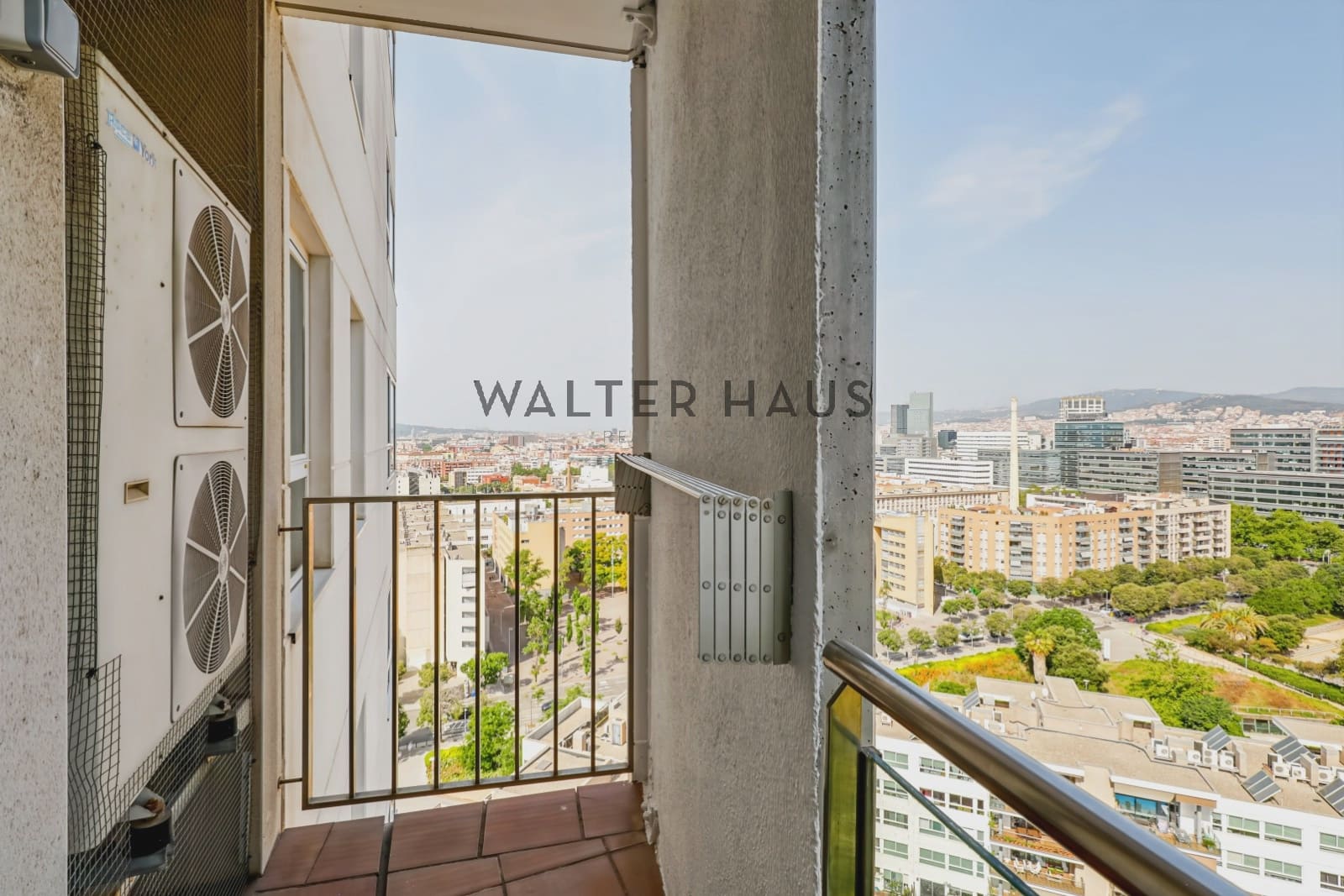 3 slaapkamer Flat te koop in Barcelona stad - € 1.370.000 (Ref: 9761402)