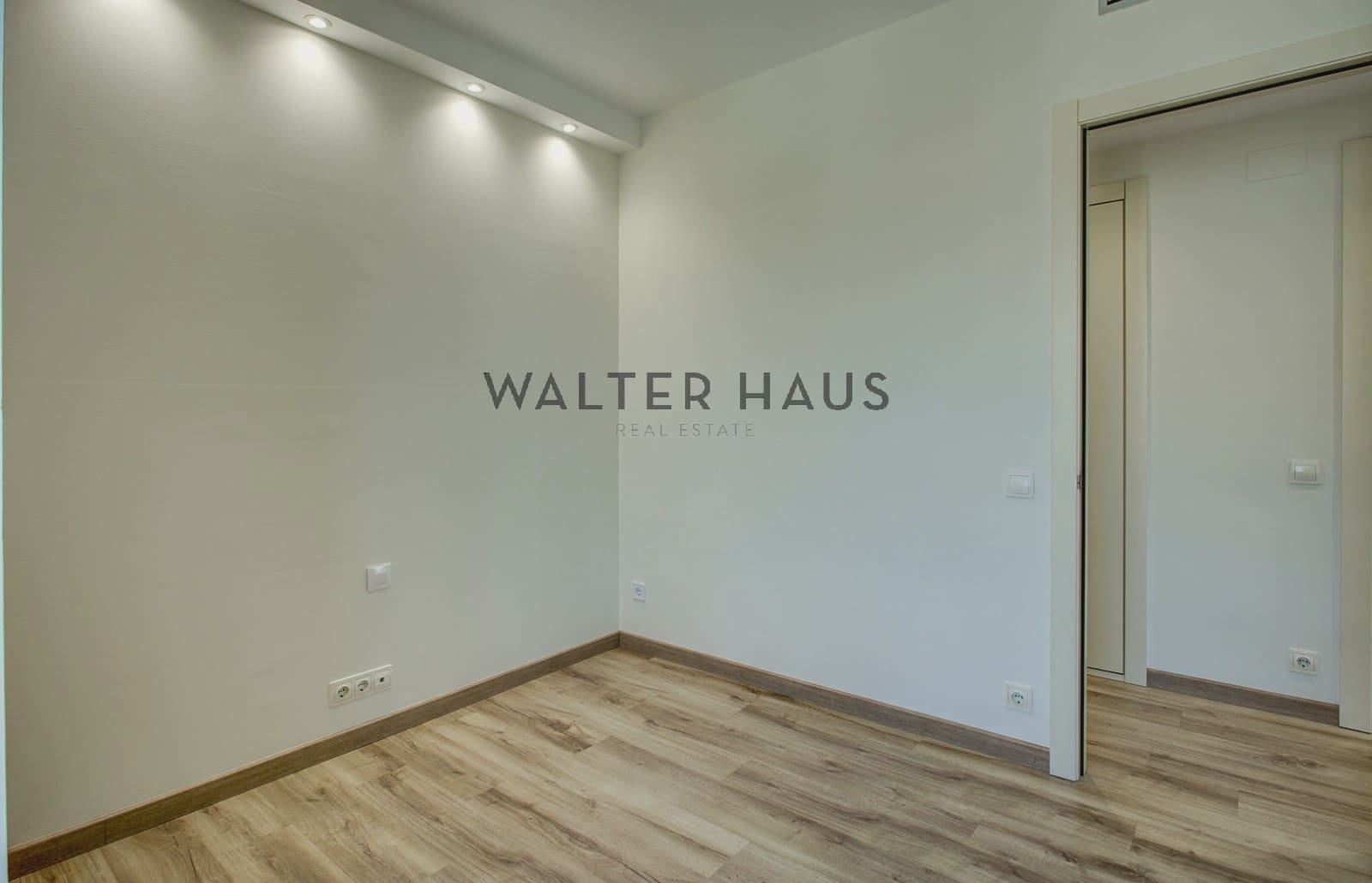3 bedroom Flat for sale in Barcelona city - € 1,370,000 (Ref: 9761402)
