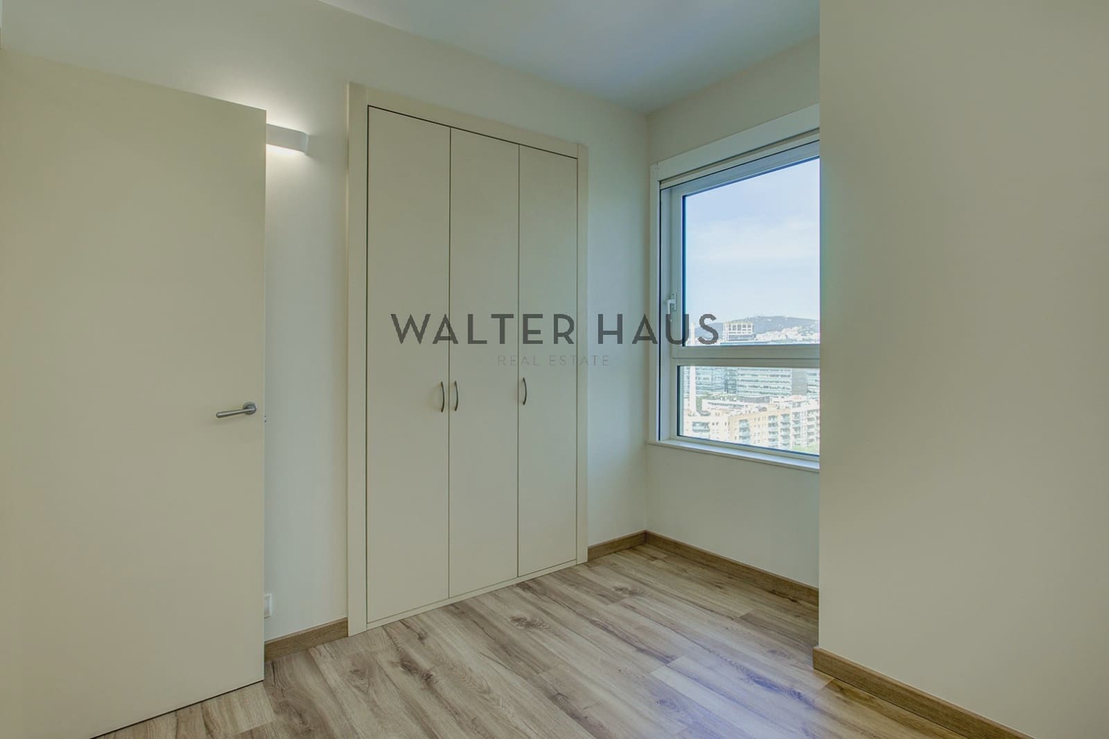 3 bedroom Flat for sale in Barcelona city - € 1,370,000 (Ref: 9761402)