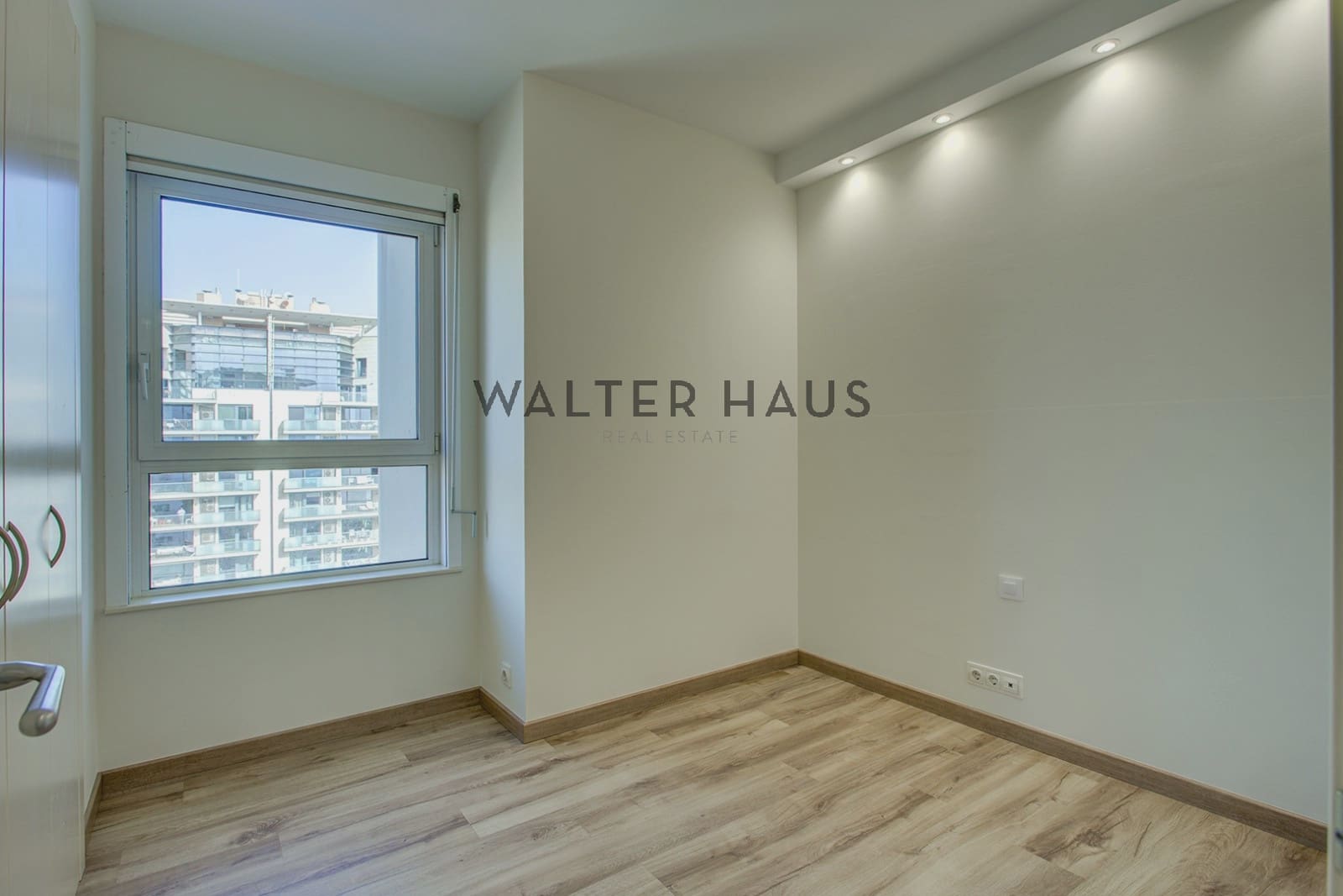 3 bedroom Flat for sale in Barcelona city - € 1,370,000 (Ref: 9761402)