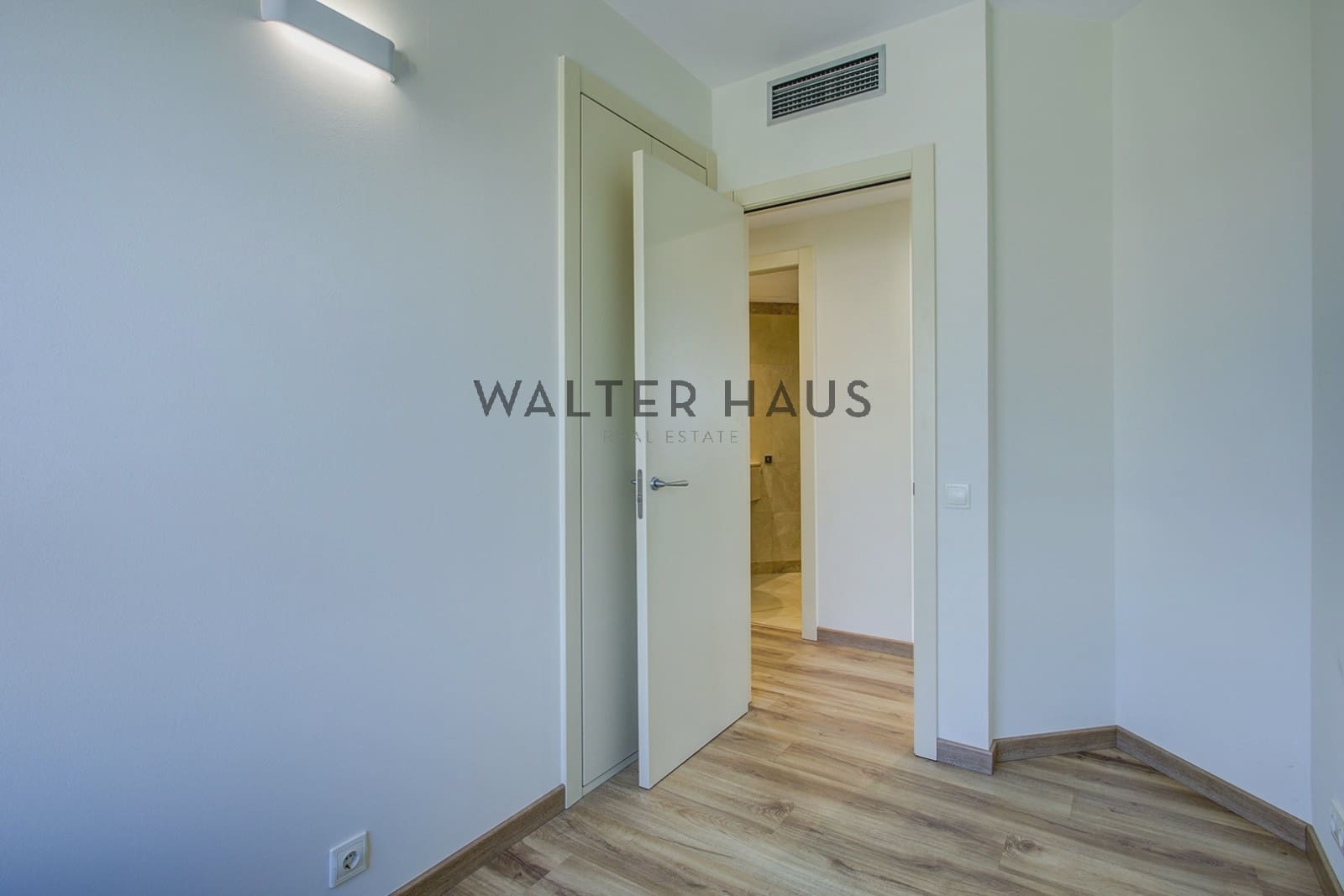 3 bedroom Flat for sale in Barcelona city - € 1,370,000 (Ref: 9761402)