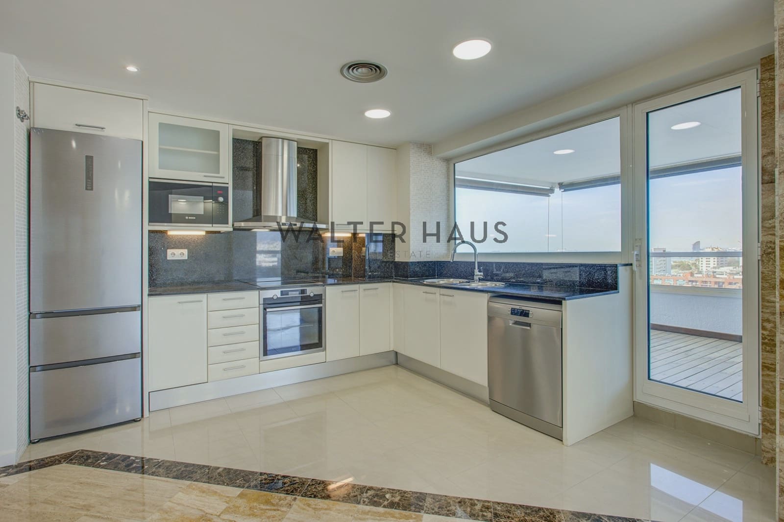3 bedroom Flat for sale in Barcelona city - € 1,370,000 (Ref: 9761402)