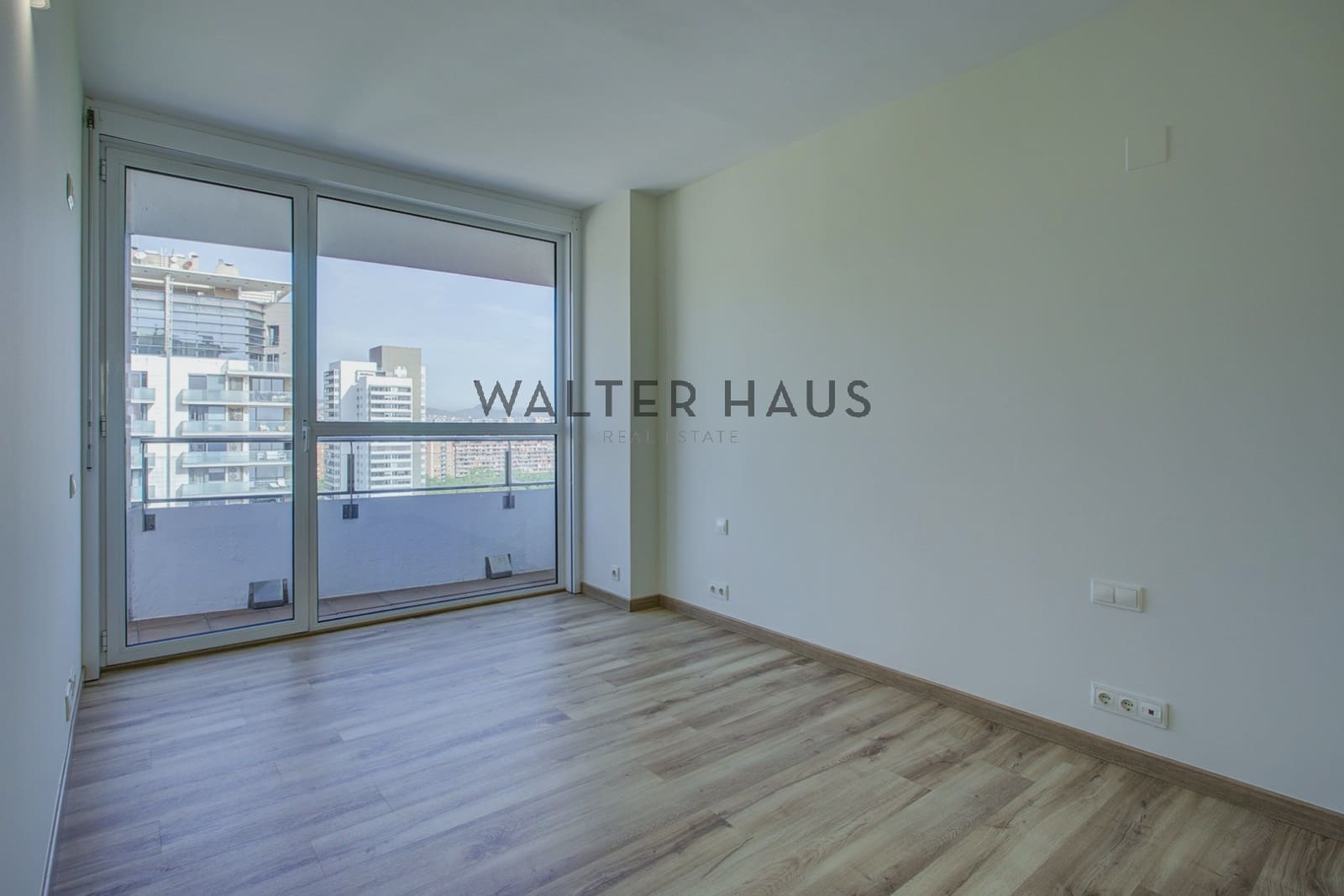 3 bedroom Flat for sale in Barcelona city - € 1,370,000 (Ref: 9761402)