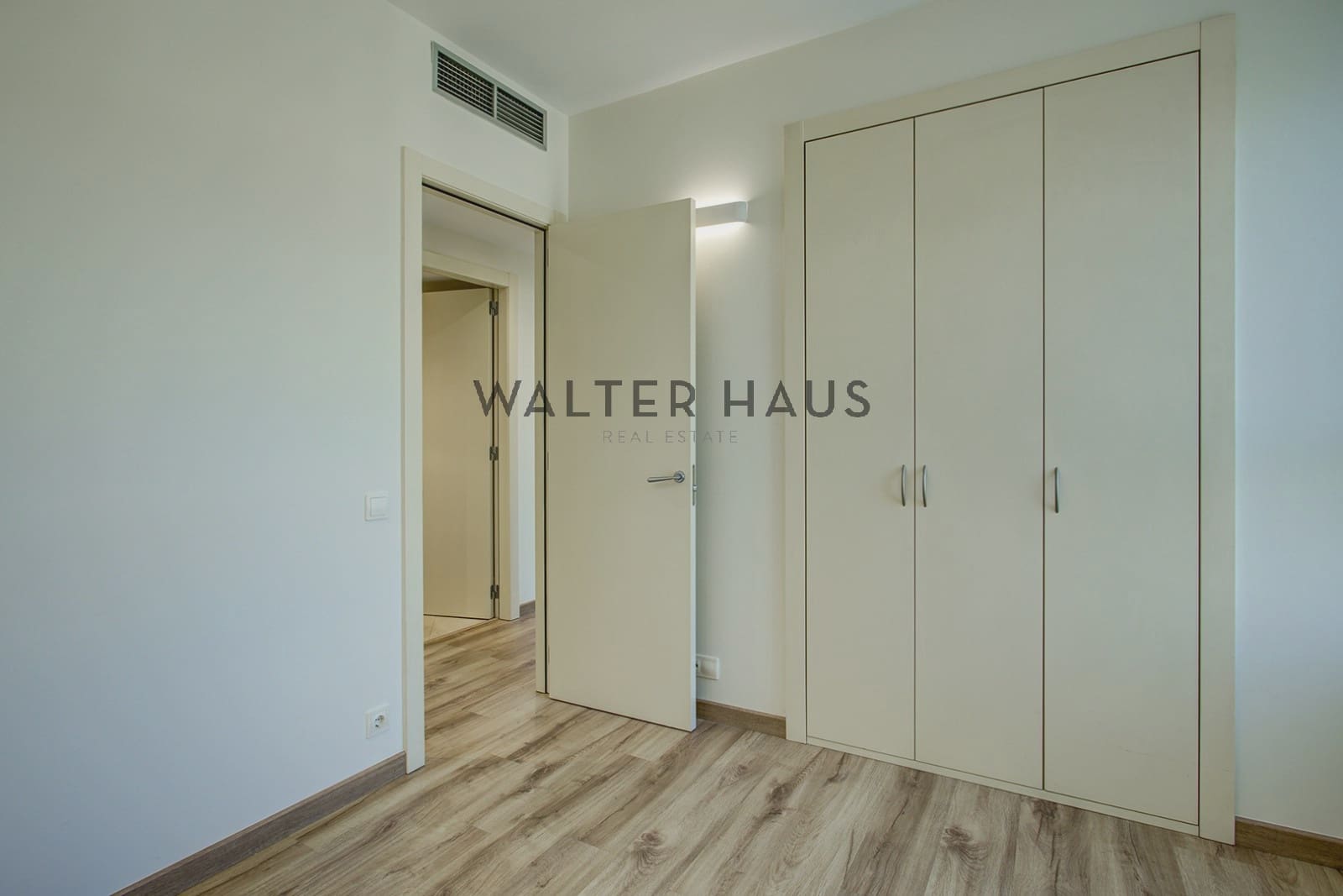 3 bedroom Flat for sale in Barcelona city - € 1,370,000 (Ref: 9761402)