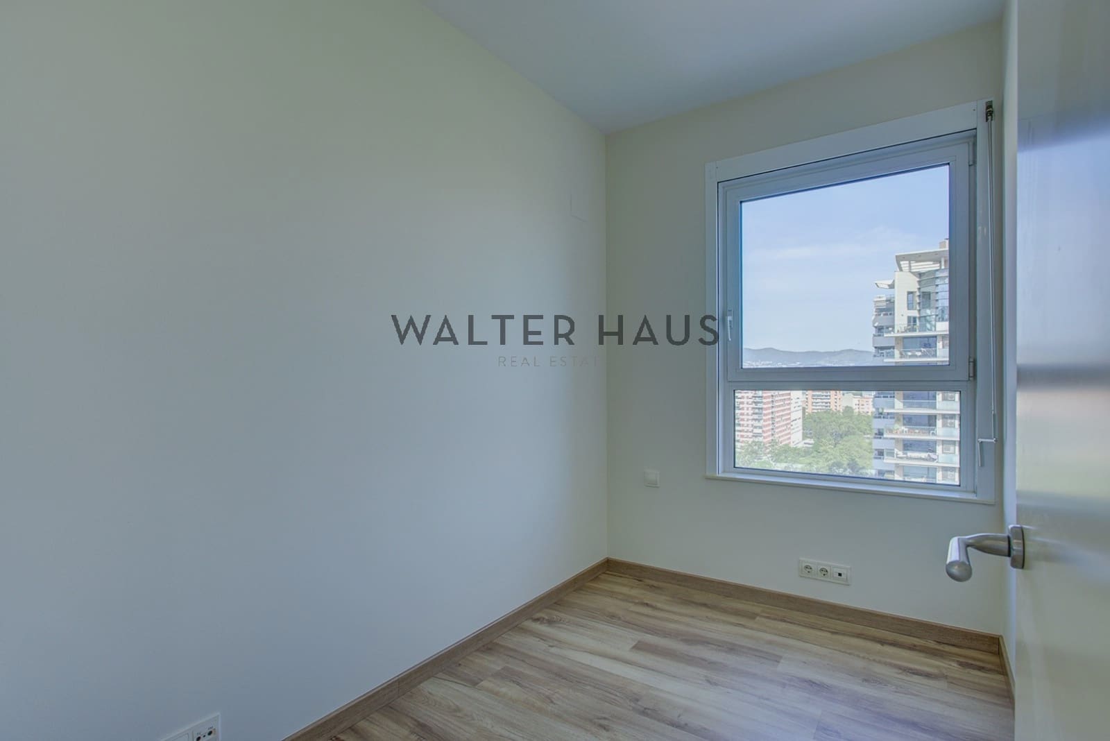 3 bedroom Flat for sale in Barcelona city - € 1,370,000 (Ref: 9761402)