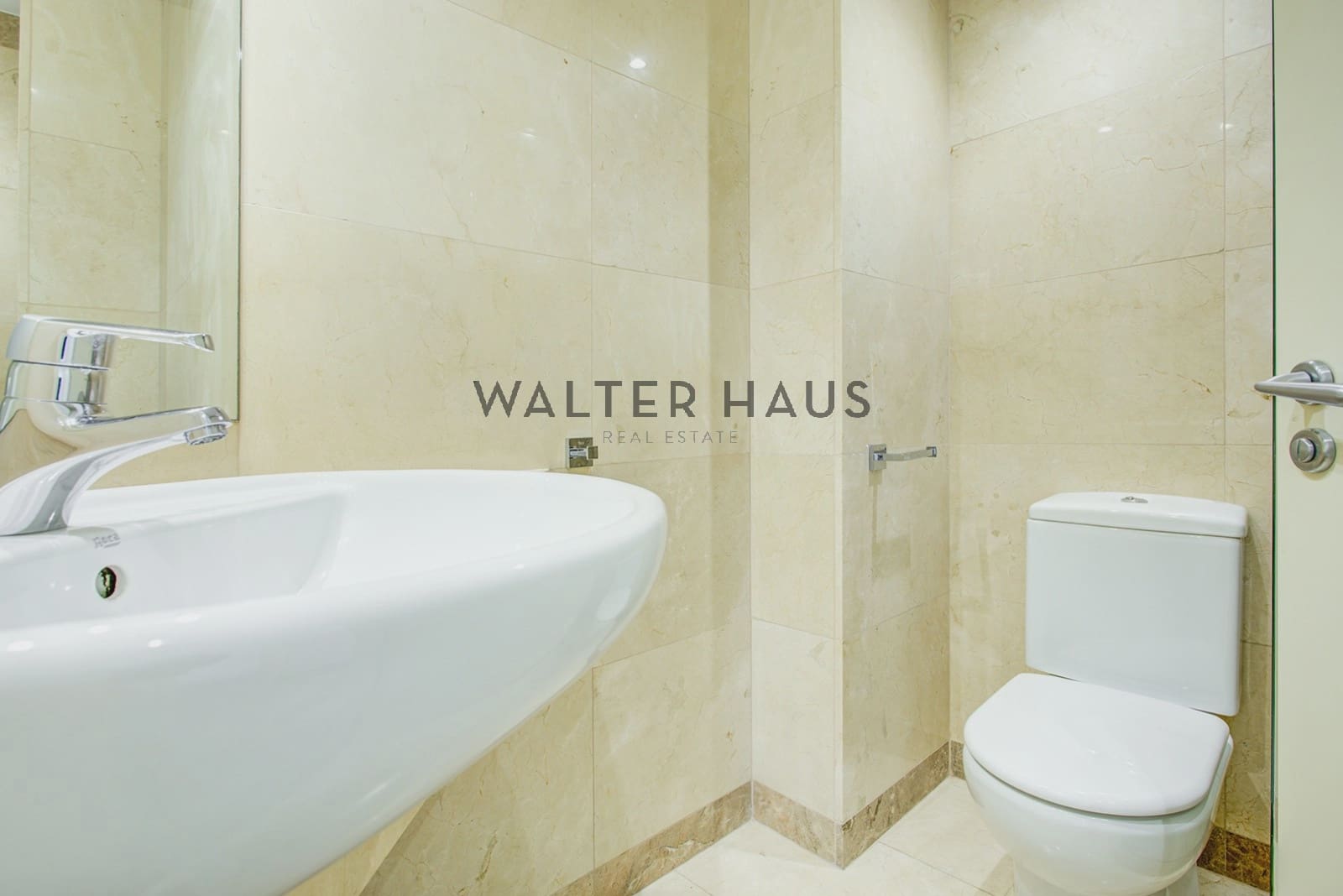 3 bedroom Flat for sale in Barcelona city - € 1,370,000 (Ref: 9761402)