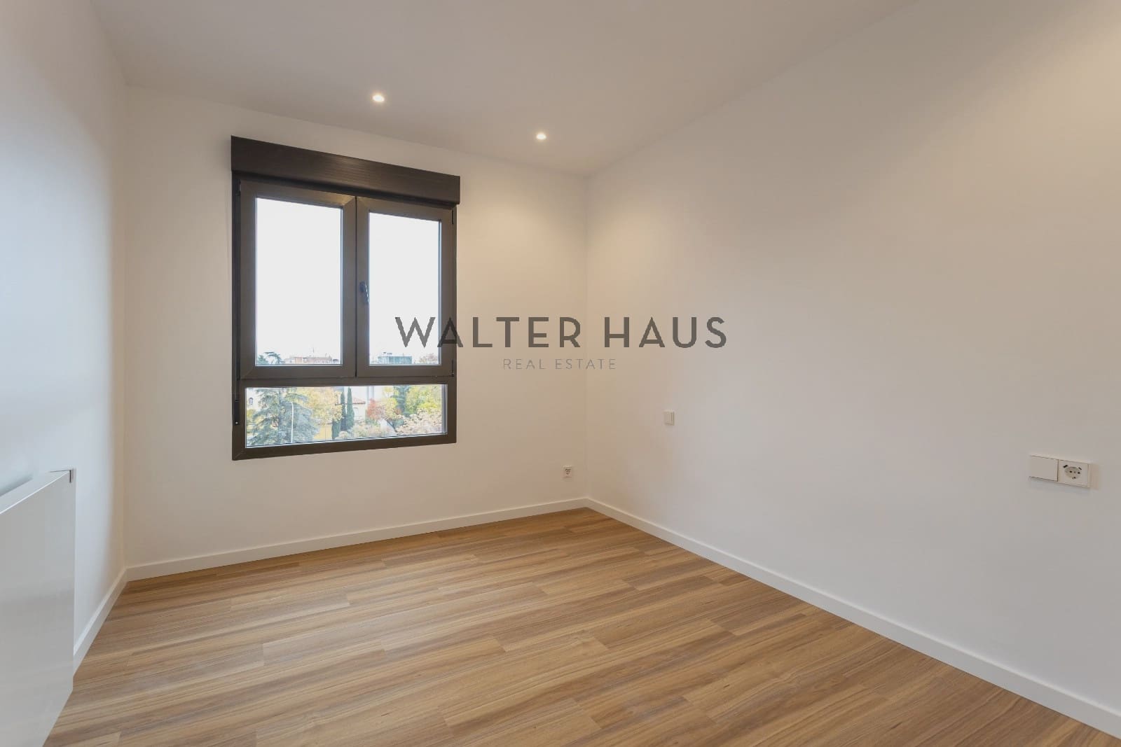 3 slaapkamer Flat te koop in Madrid stad - € 1.630.000 (Ref: 9781402)