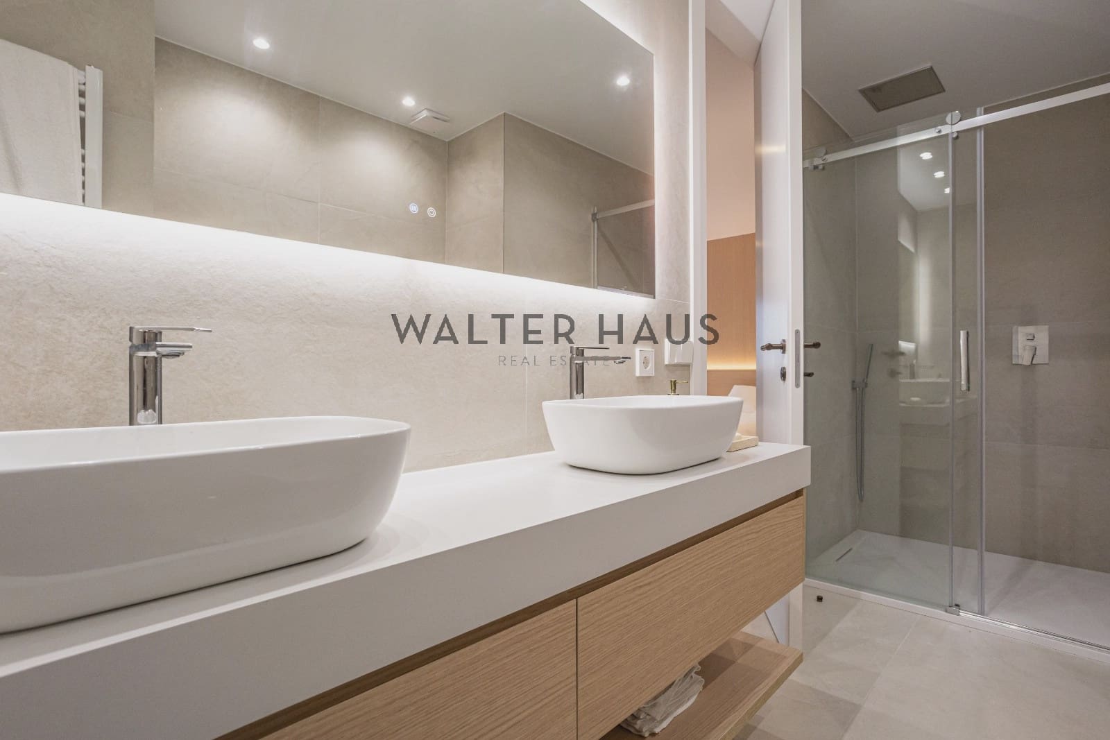 3 slaapkamer Flat te koop in Madrid stad - € 1.630.000 (Ref: 9781402)