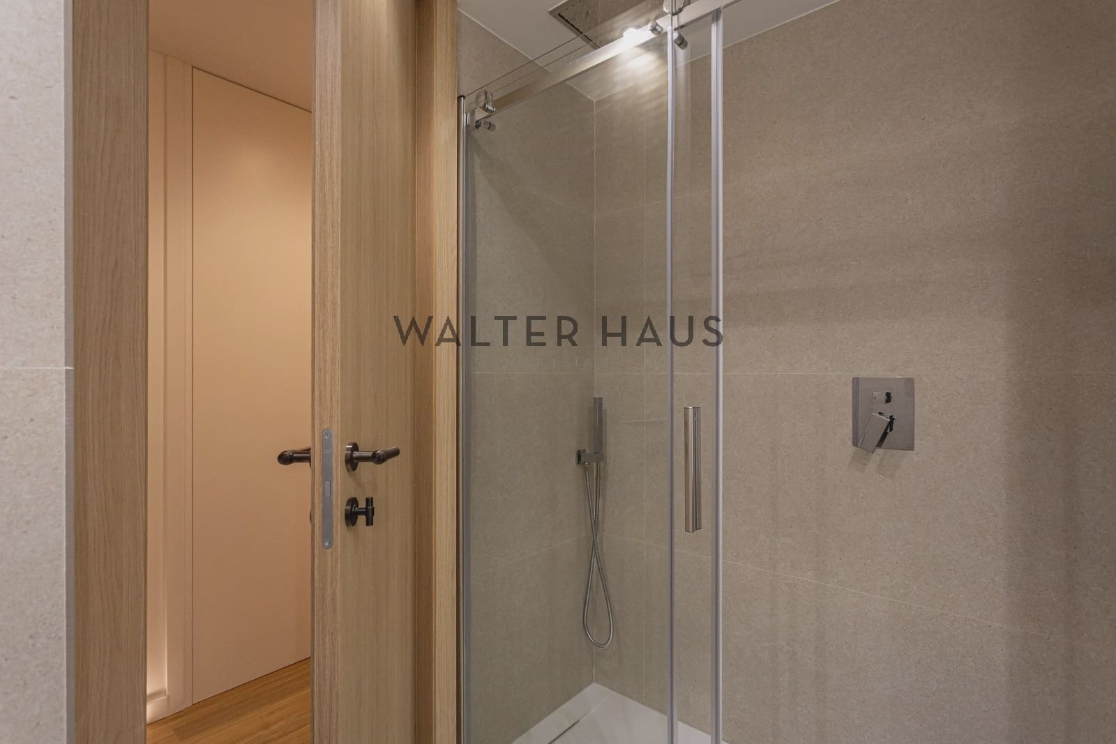 3 slaapkamer Flat te koop in Madrid stad - € 1.630.000 (Ref: 9781402)