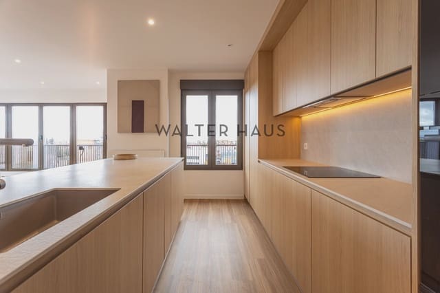 3 slaapkamer Flat te koop in San Juan Bautista, Madrid stad - € 1.630.000 (Ref: 9781402)