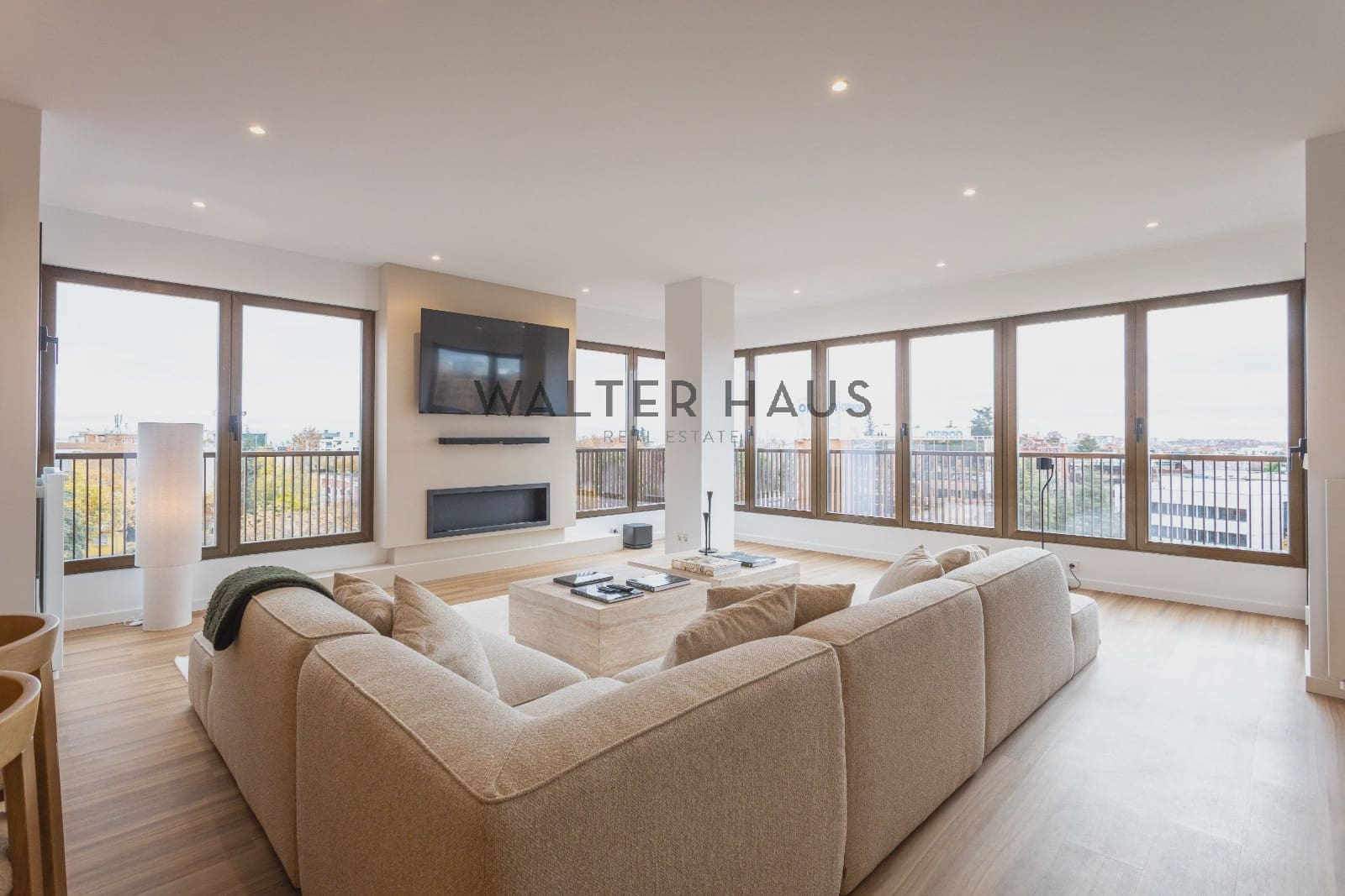 3 slaapkamer Flat te koop in Madrid stad - € 1.630.000 (Ref: 9781402)