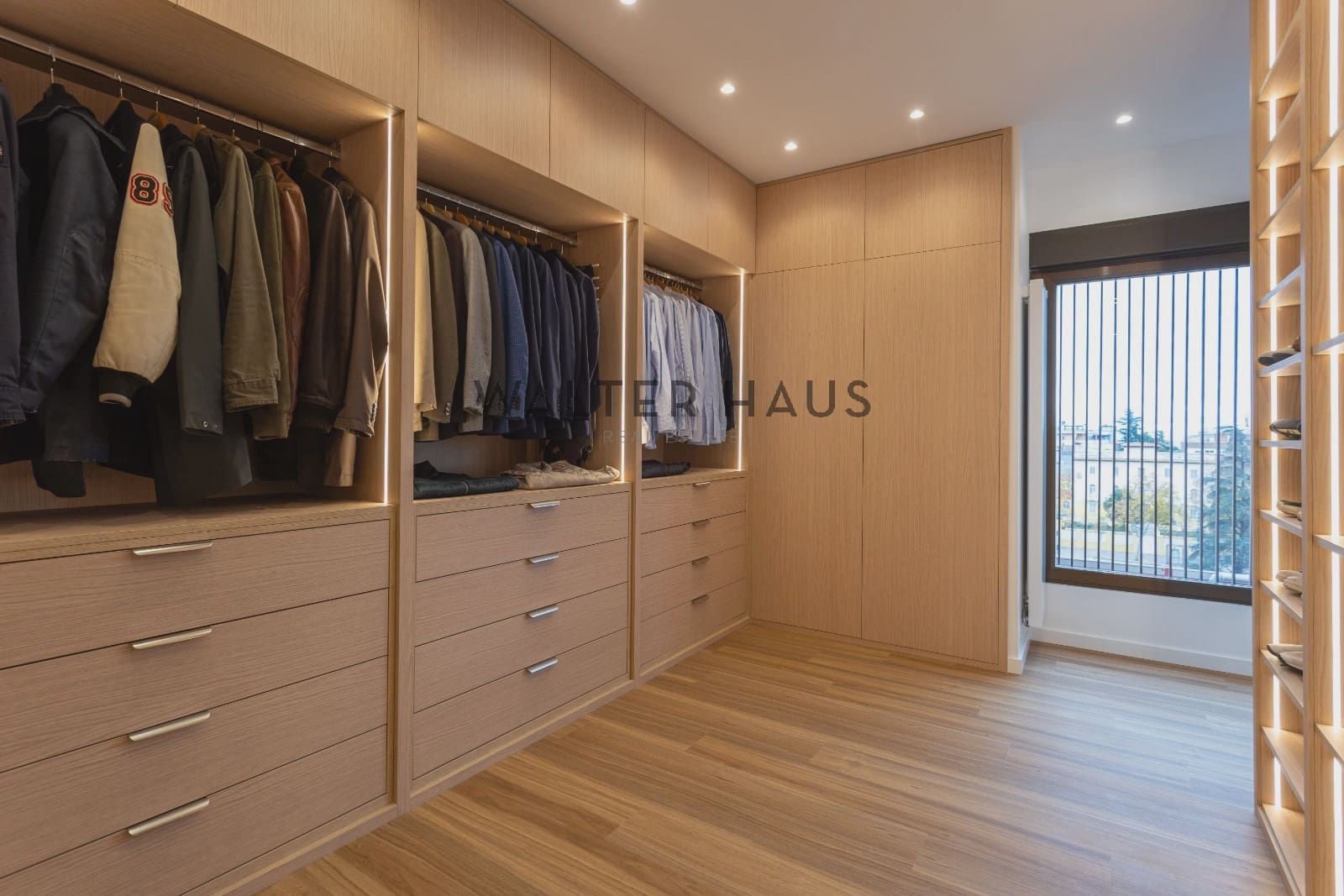 3 slaapkamer Flat te koop in Madrid stad - € 1.630.000 (Ref: 9781402)